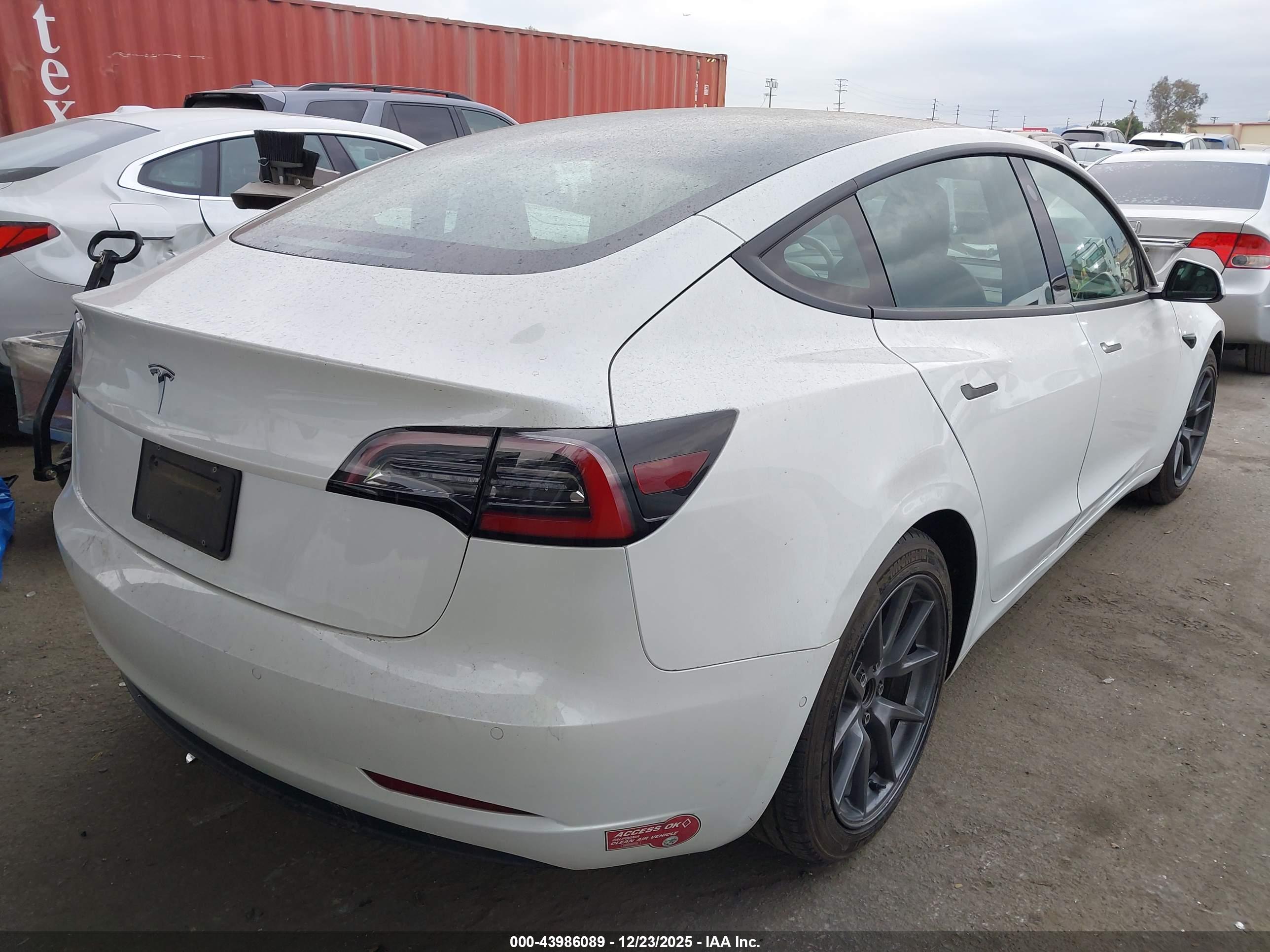TESLA MODEL image 4
