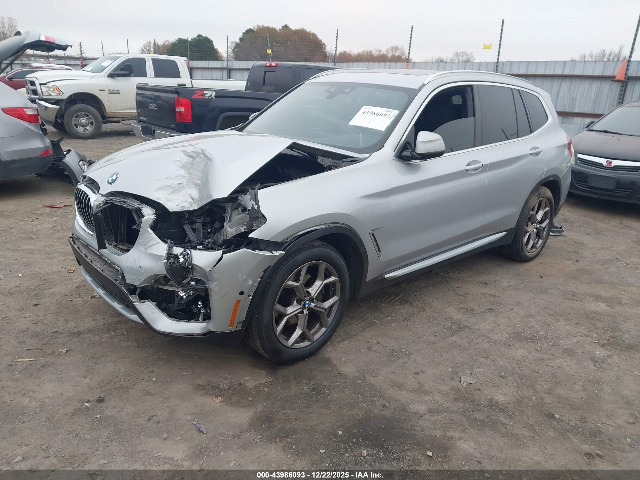 BMW X3 image 2
