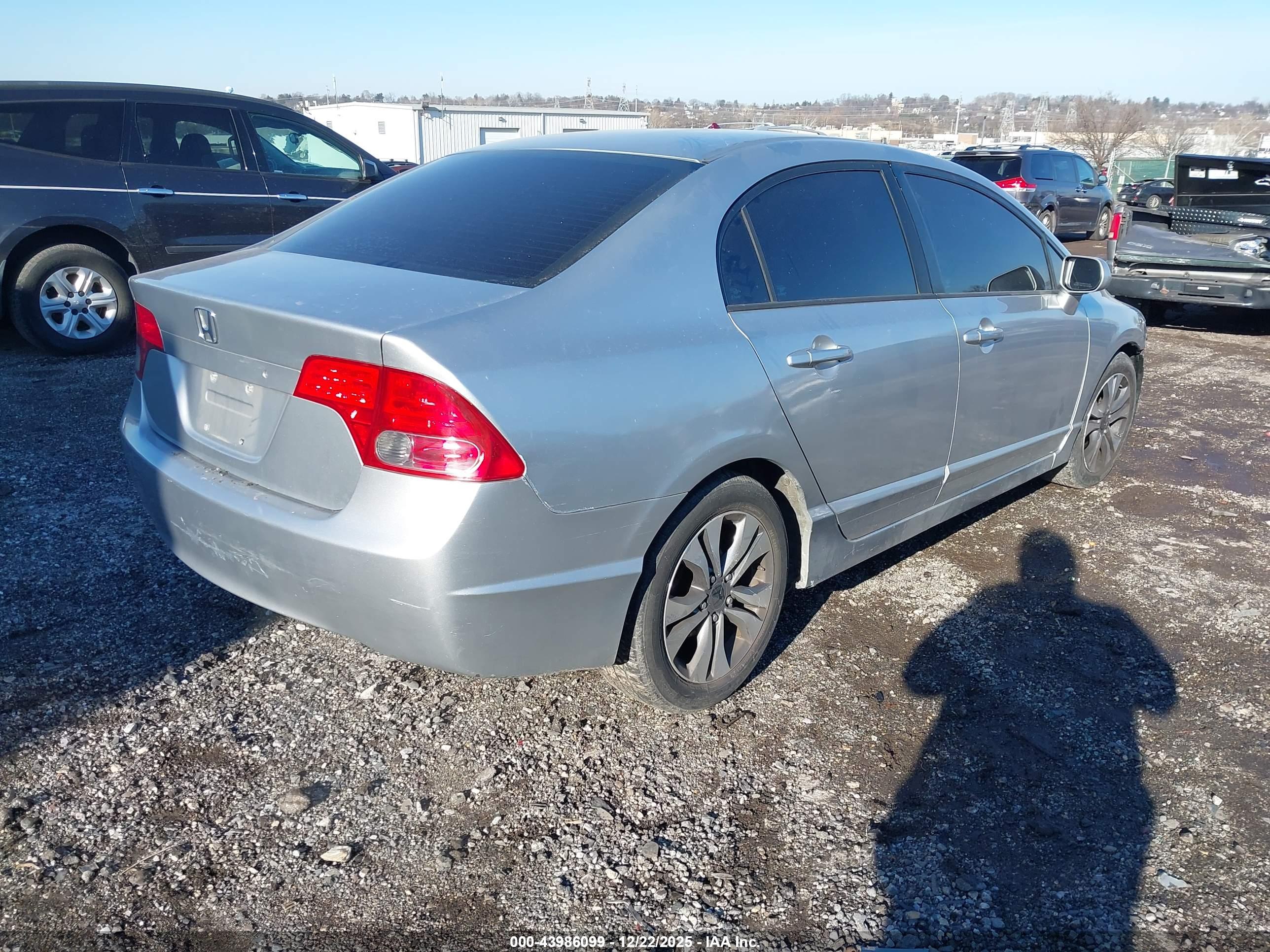 HONDA CIVIC image 4