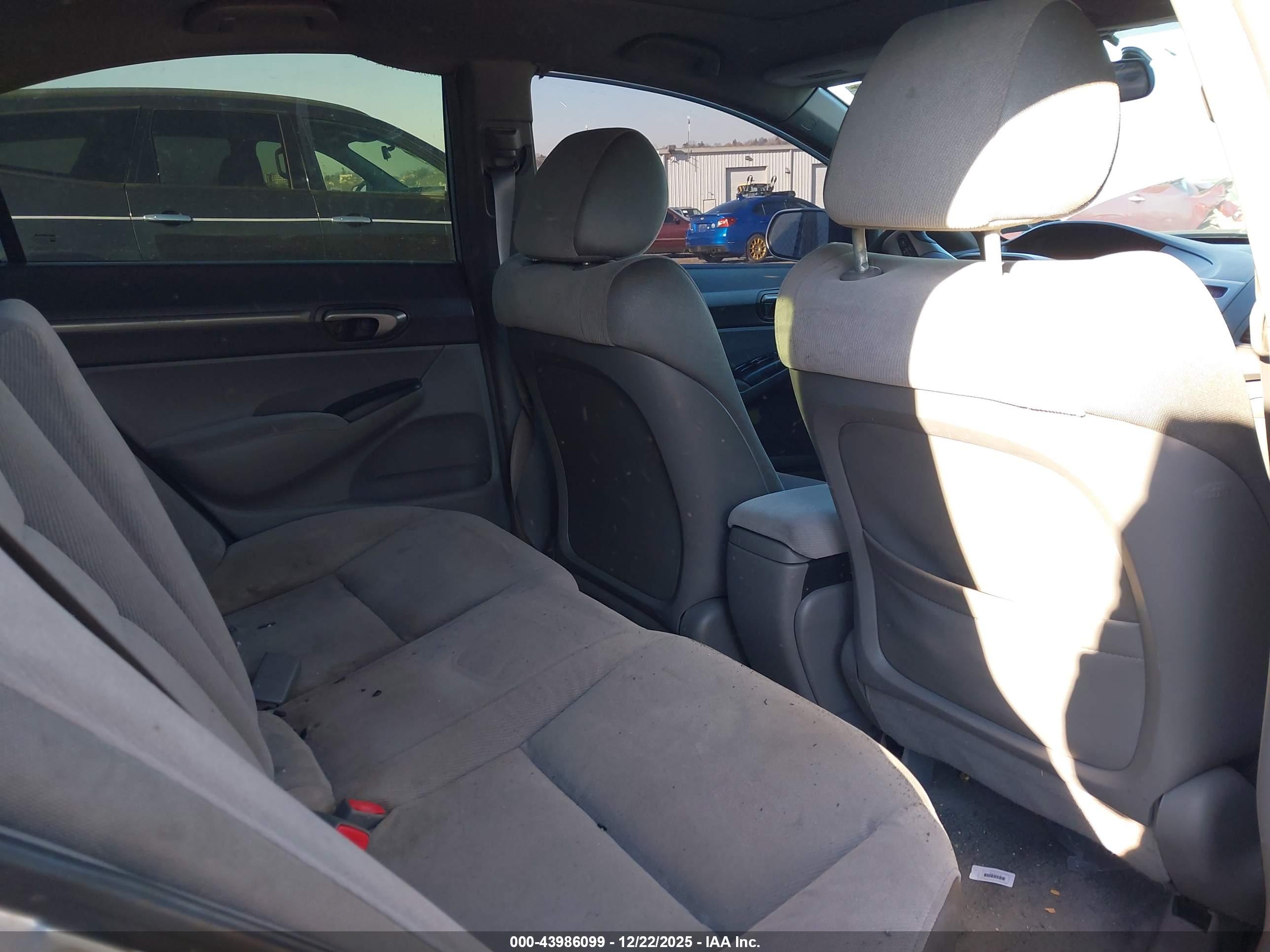 HONDA CIVIC image 8