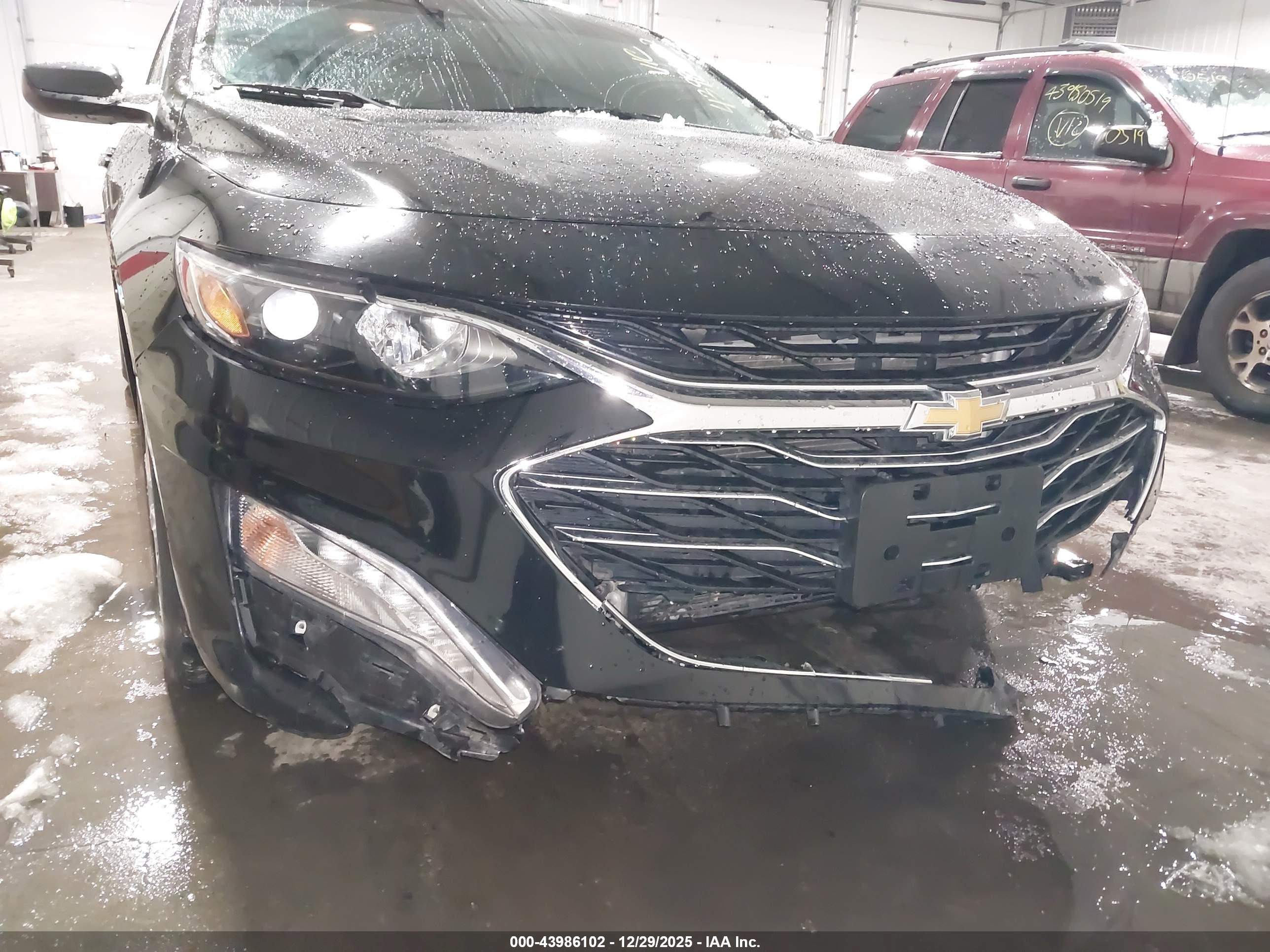 CHEVROLET MALIBU image 6