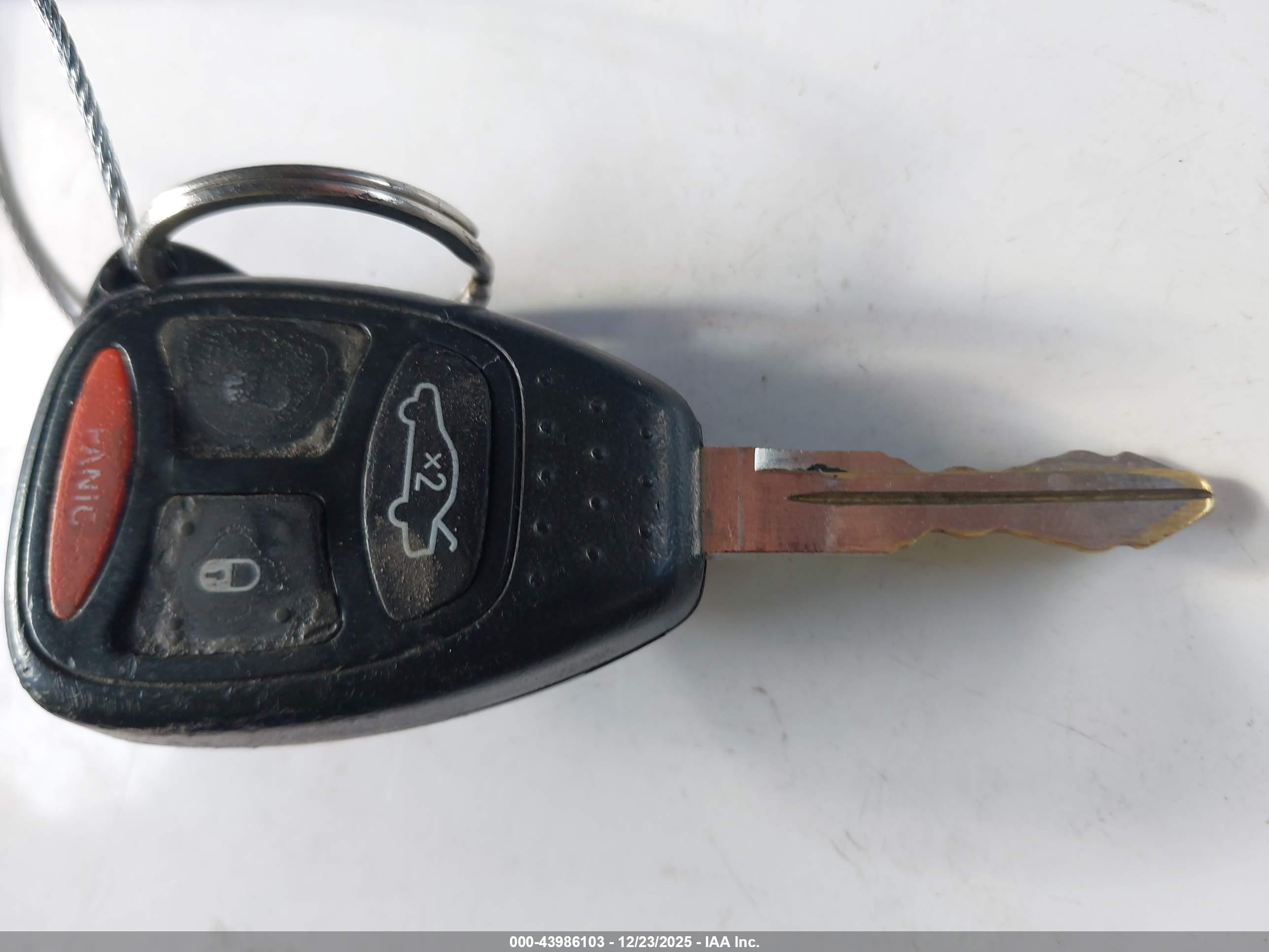 JEEP COMMANDER image 11