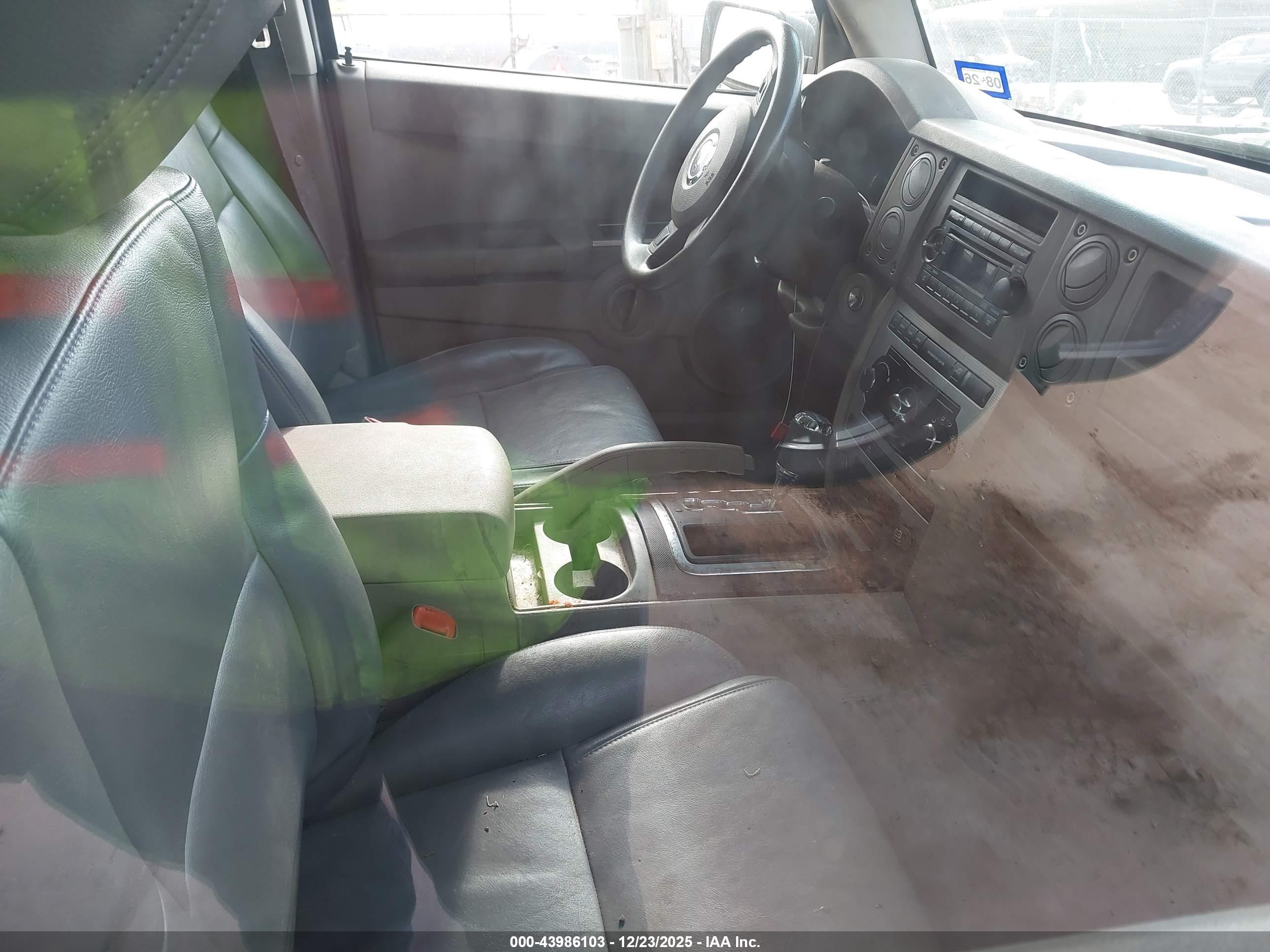 JEEP COMMANDER image 5