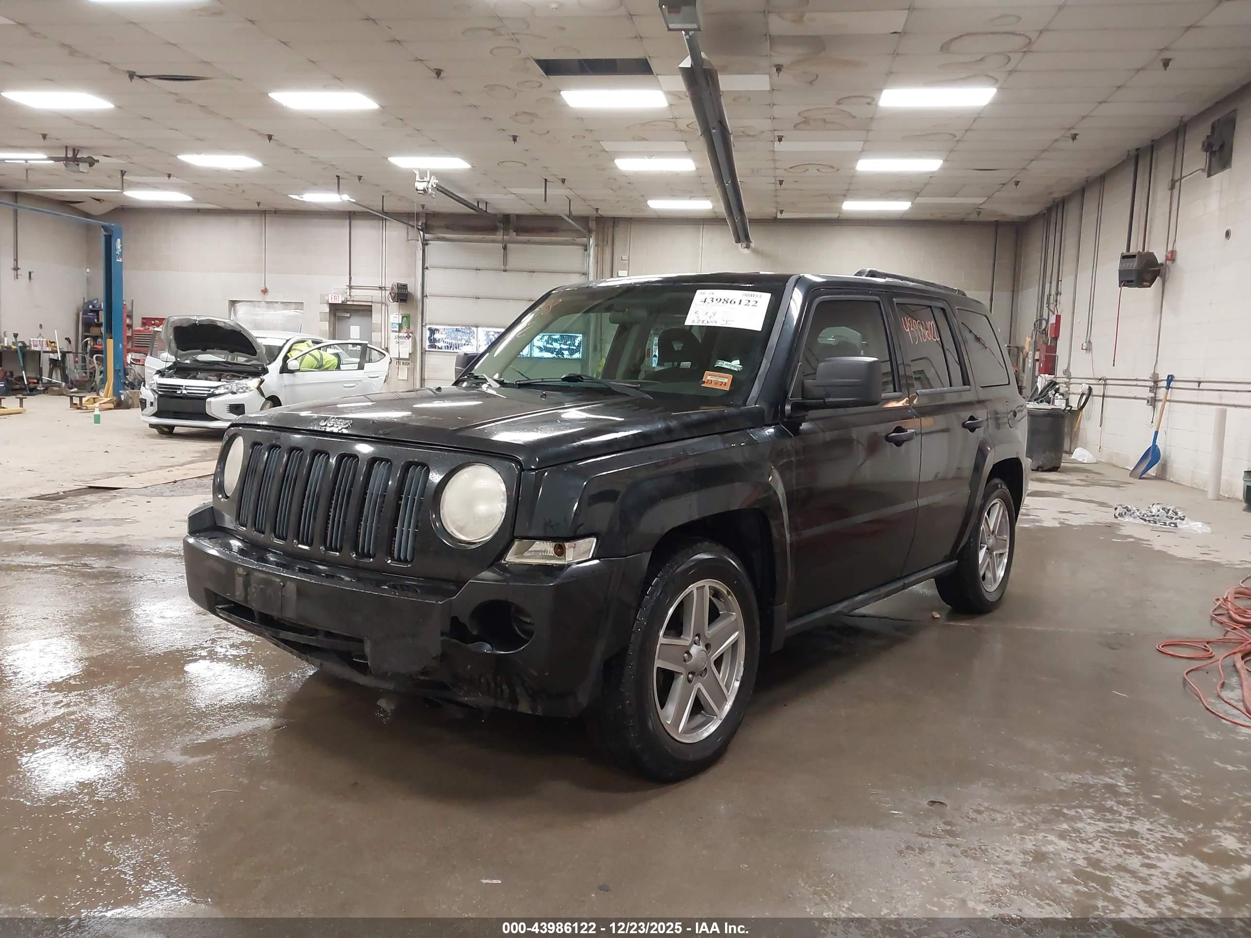 JEEP PATRIOT image 2