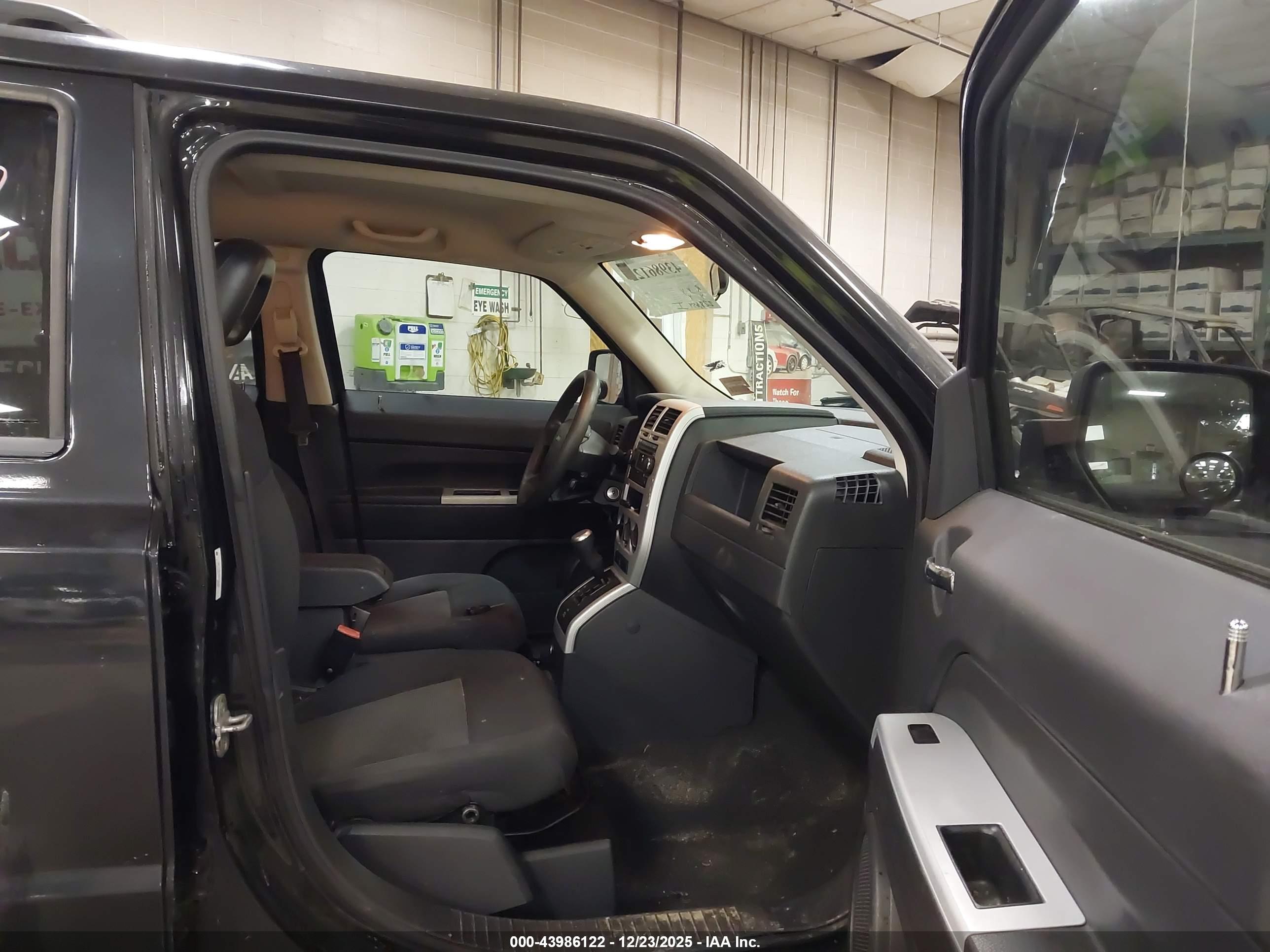 JEEP PATRIOT image 5