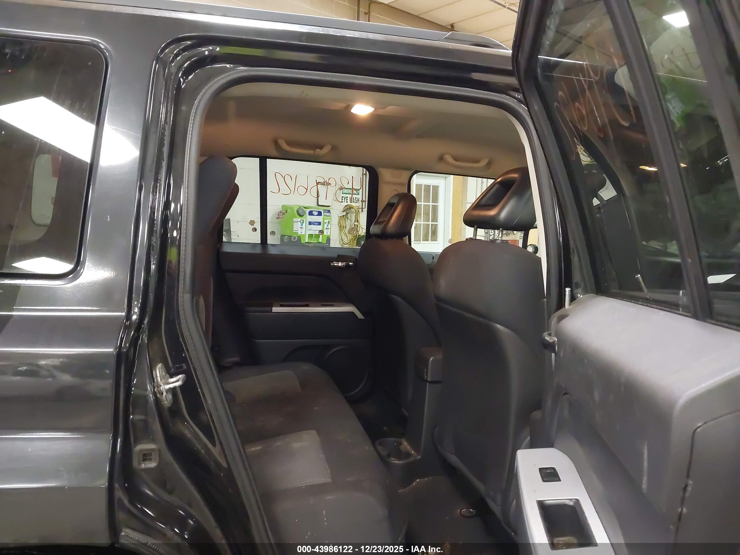 JEEP PATRIOT image 8