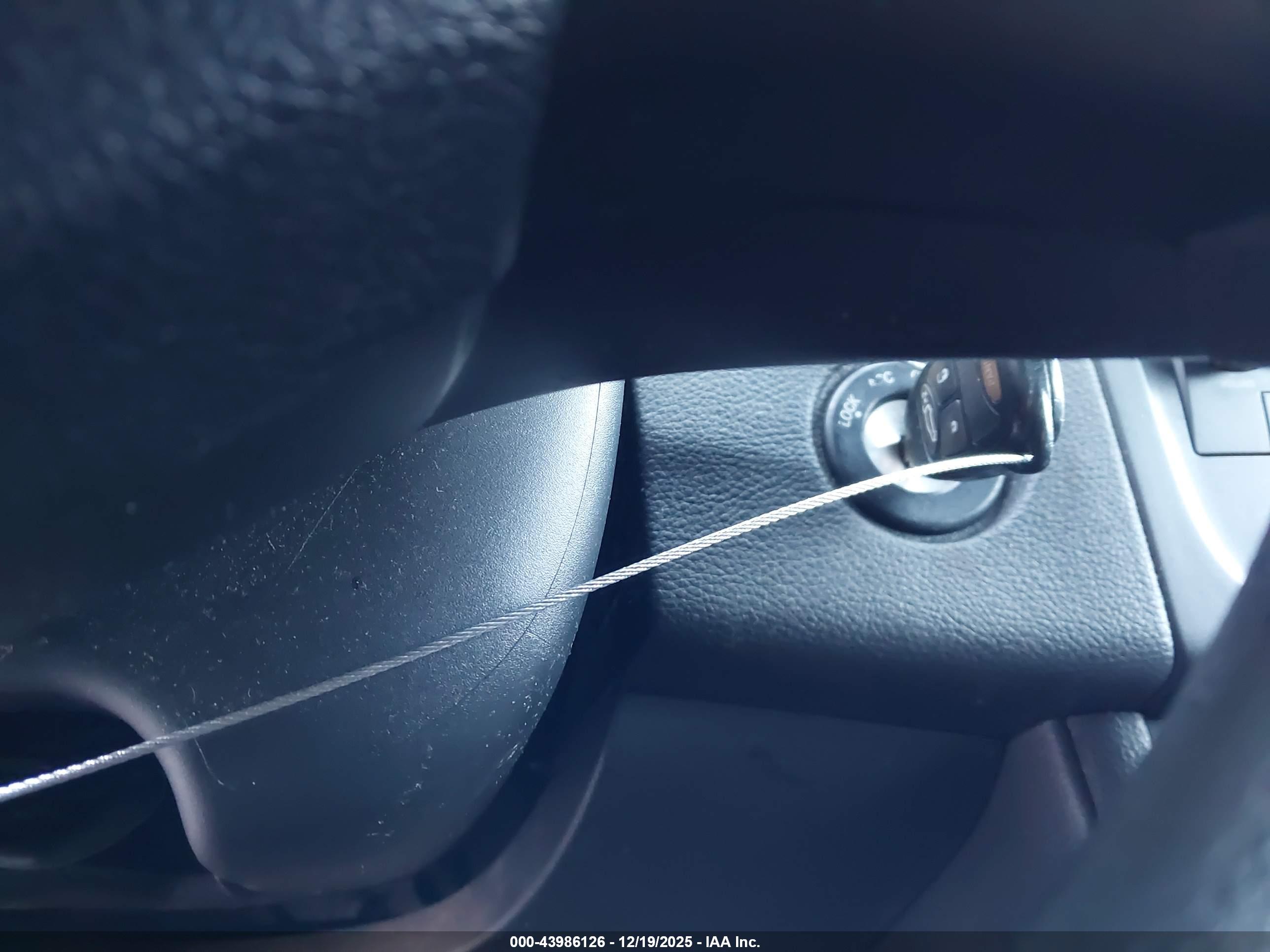 DODGE AVENGER image 11