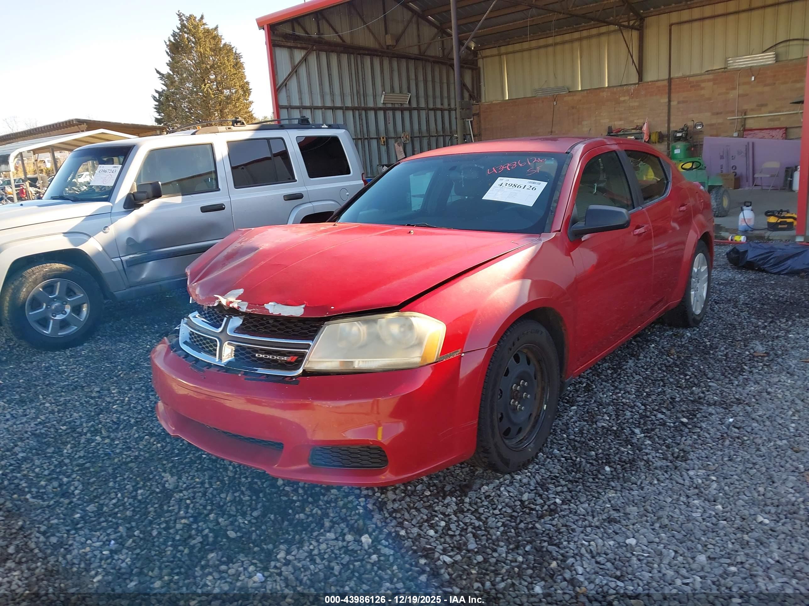 DODGE AVENGER image 2