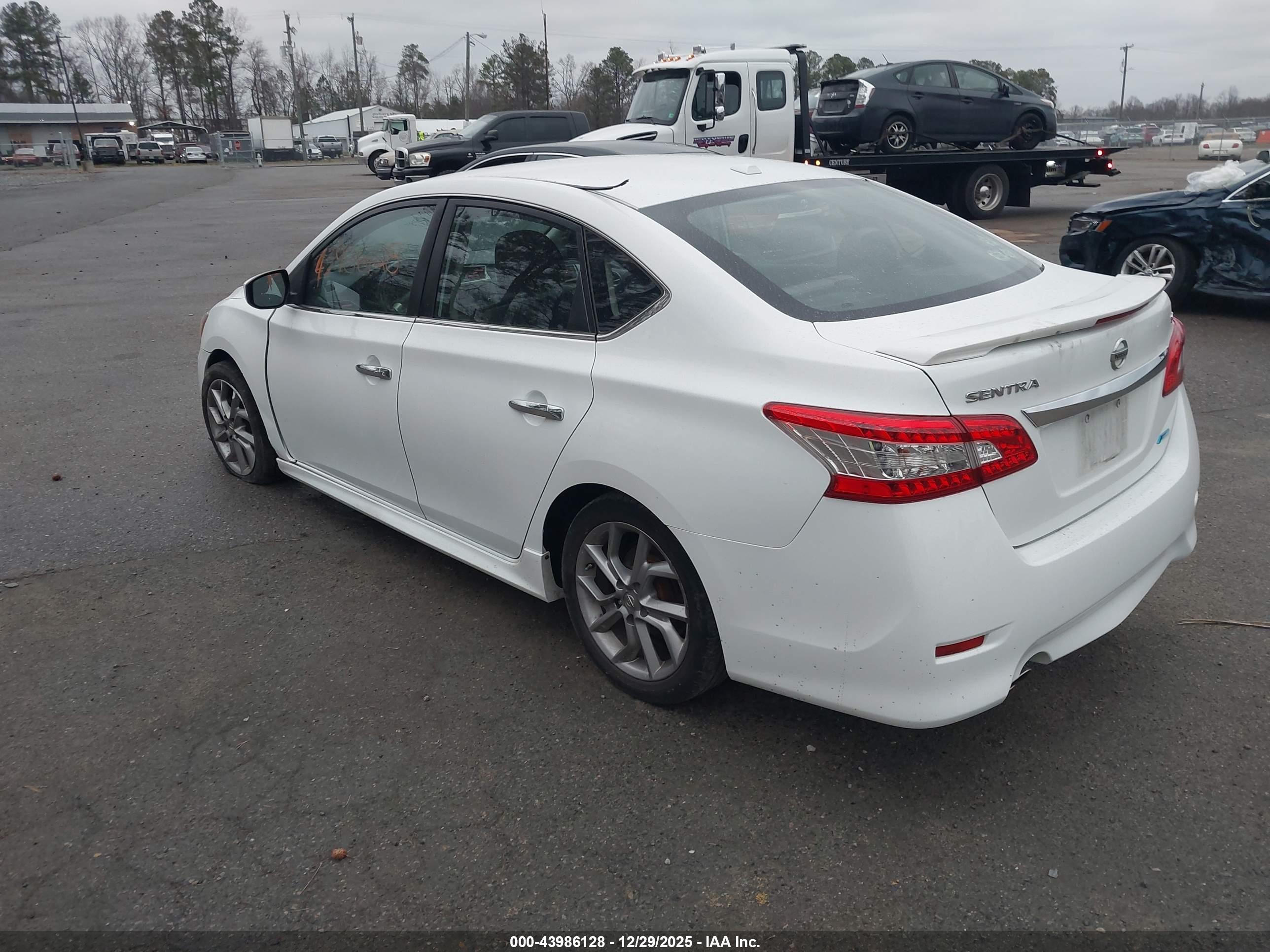 NISSAN SENTRA image 3