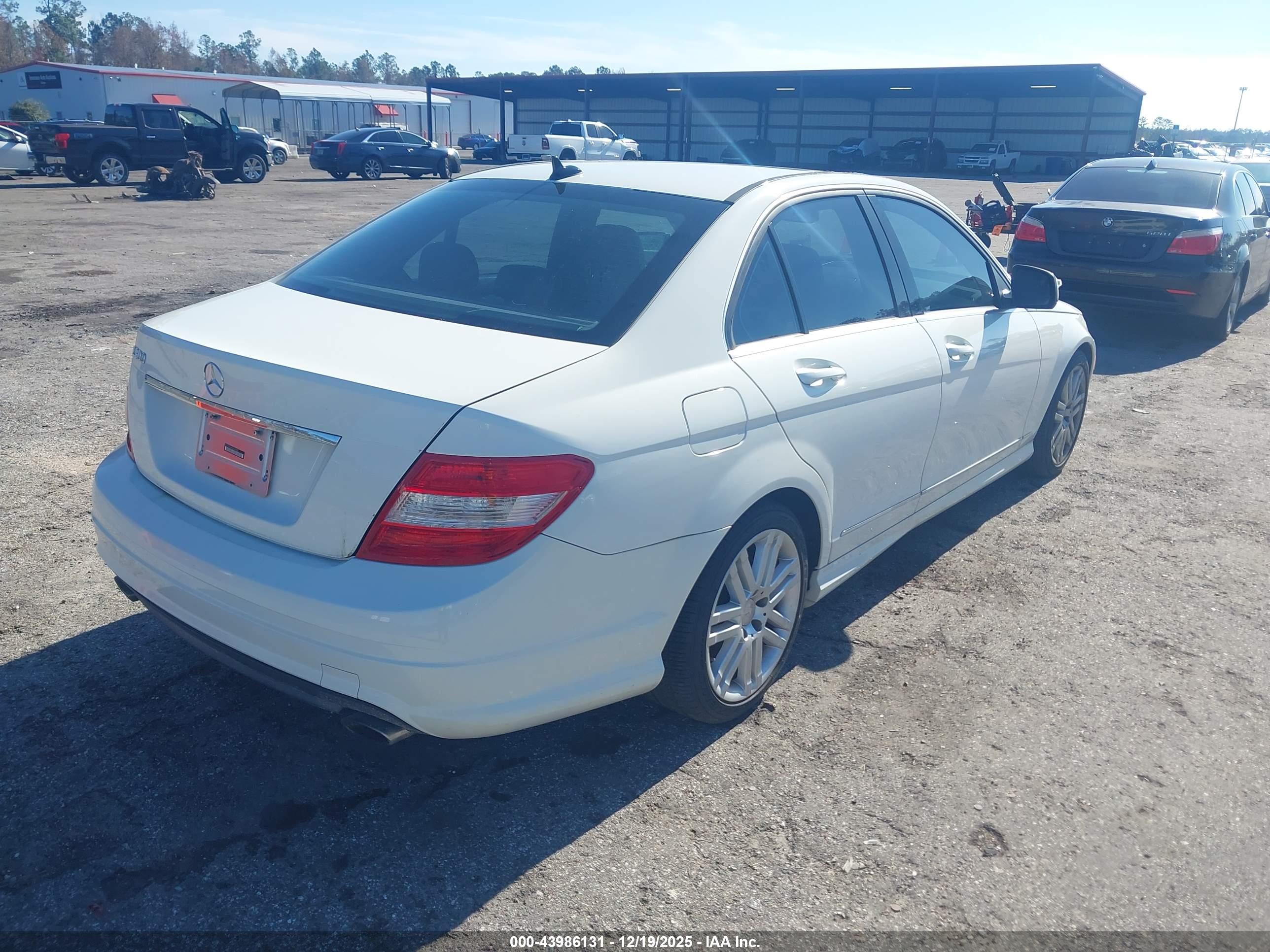 MERCEDES-BENZ C image 4