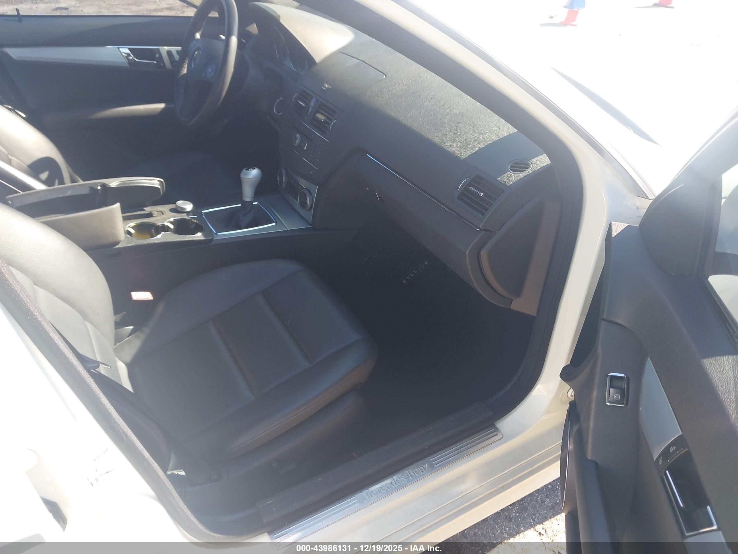 MERCEDES-BENZ C image 5