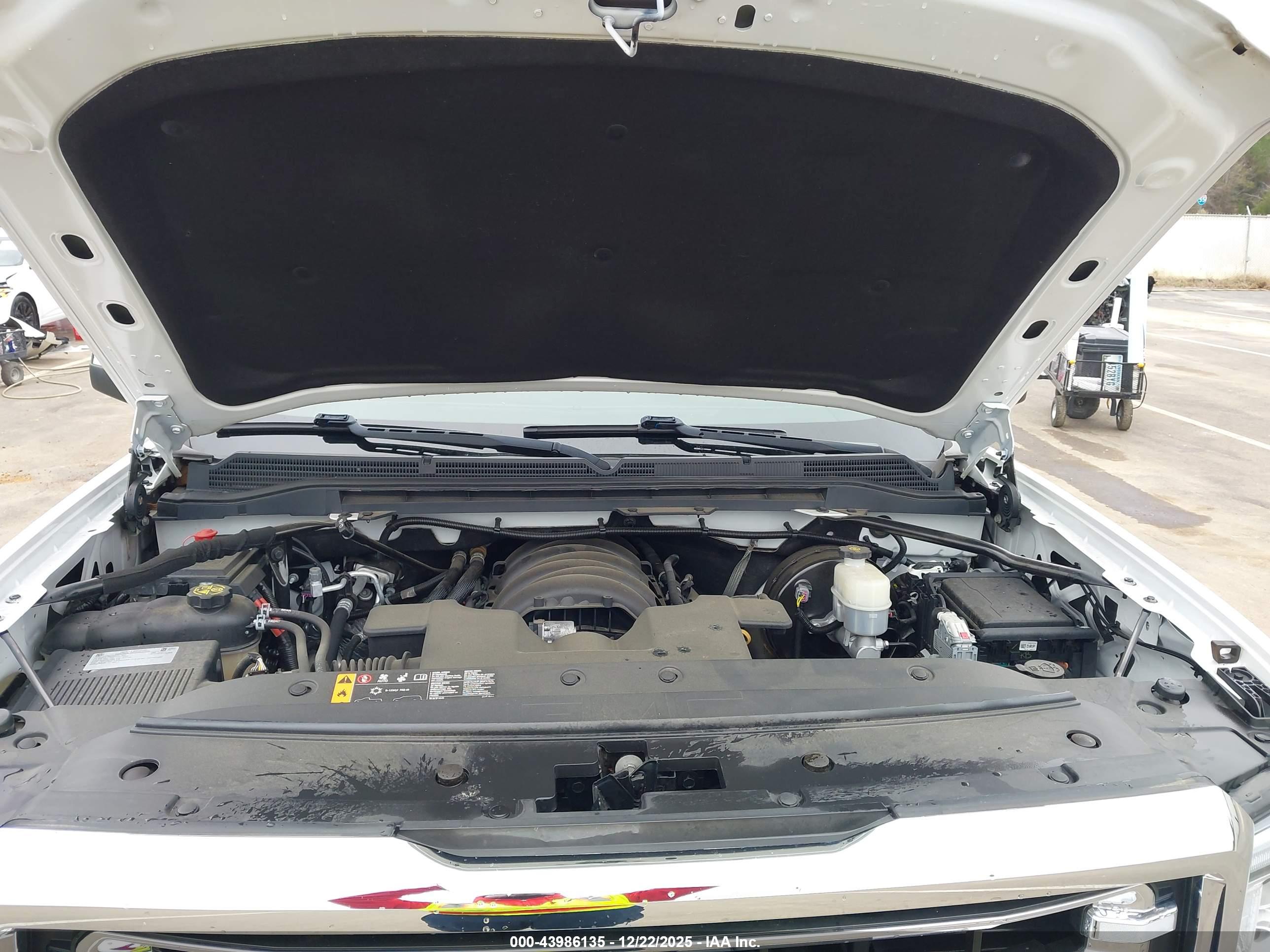 GMC SIERRA image 10