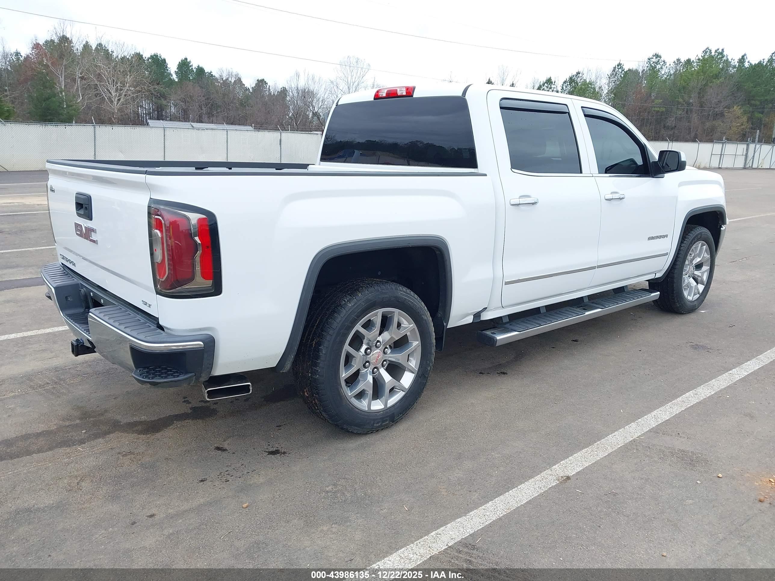 GMC SIERRA image 4