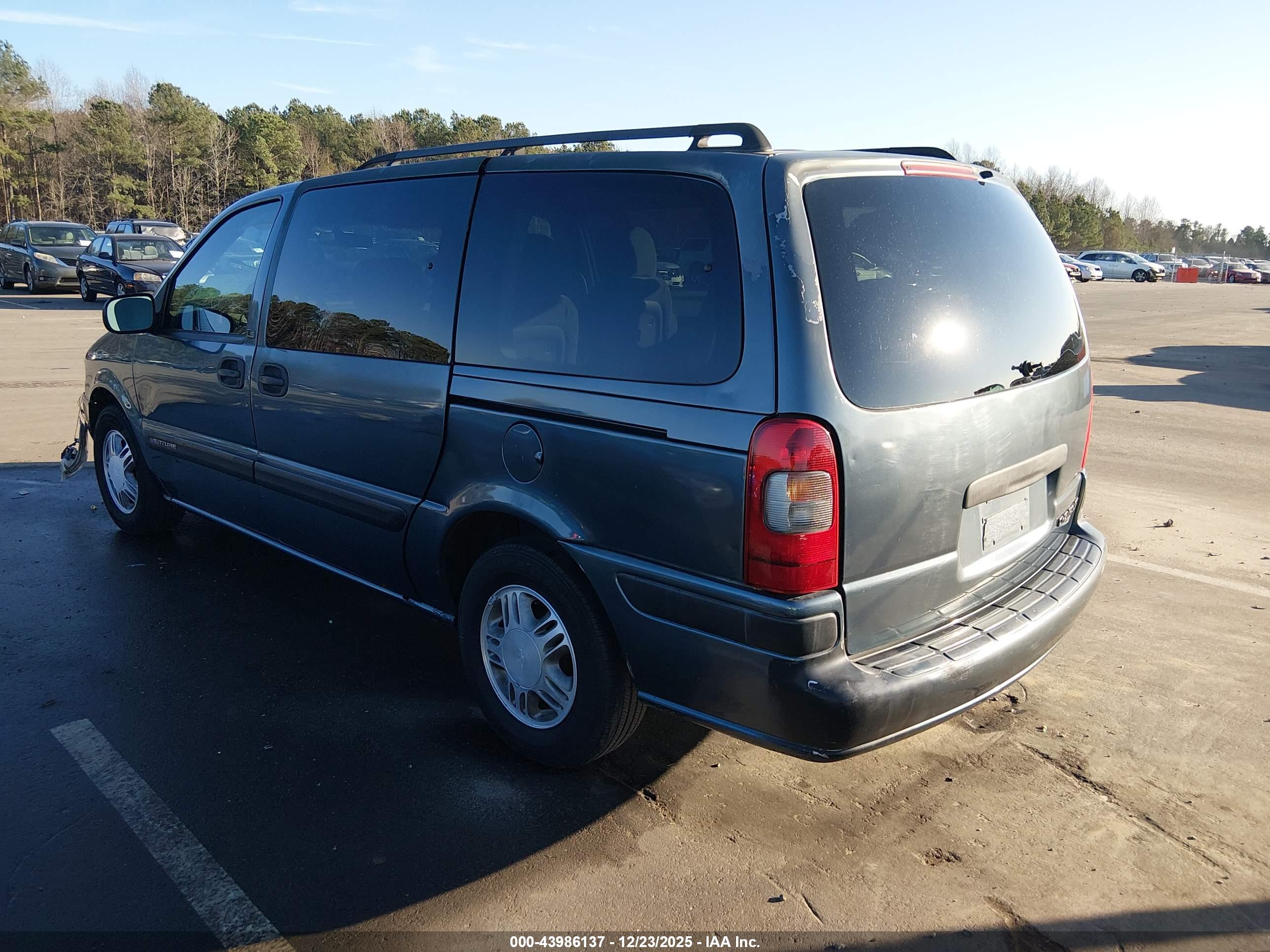 CHEVROLET VENTURE image 3