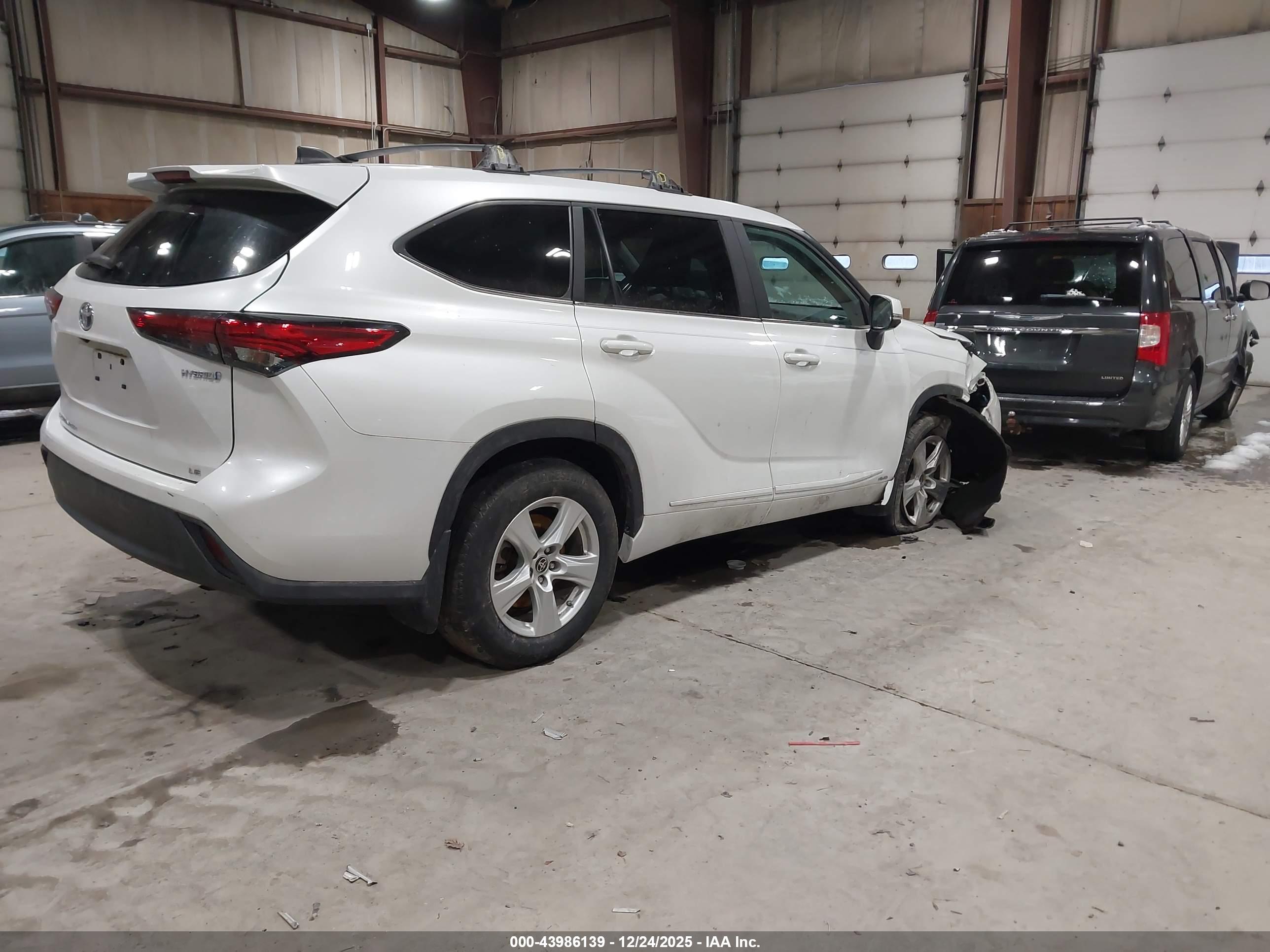 TOYOTA HIGHLANDER image 4