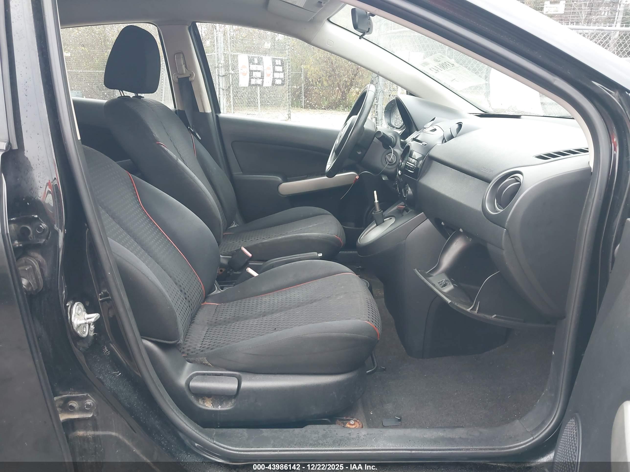 MAZDA MAZDA2 image 5