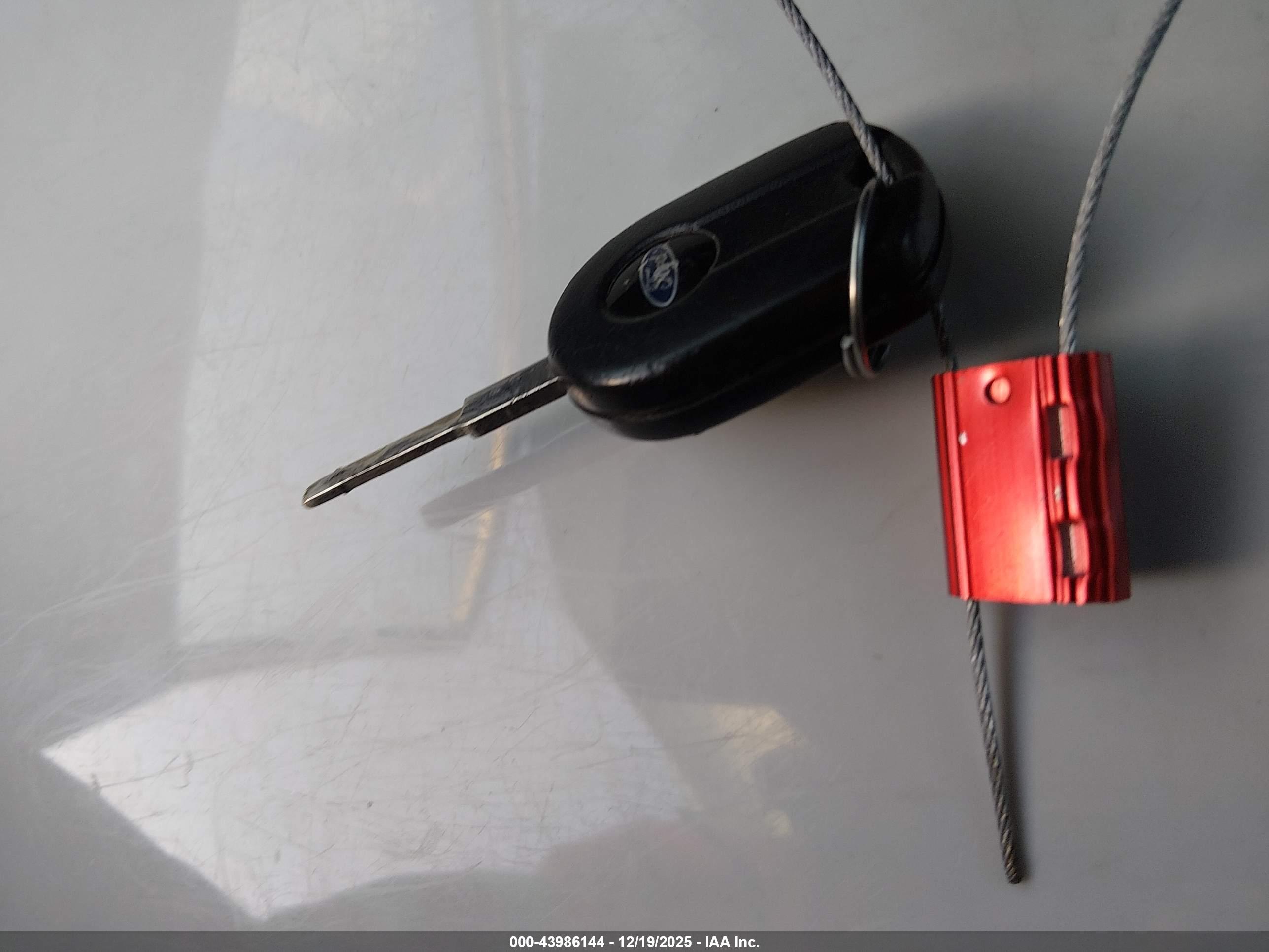 FORD FIESTA image 11