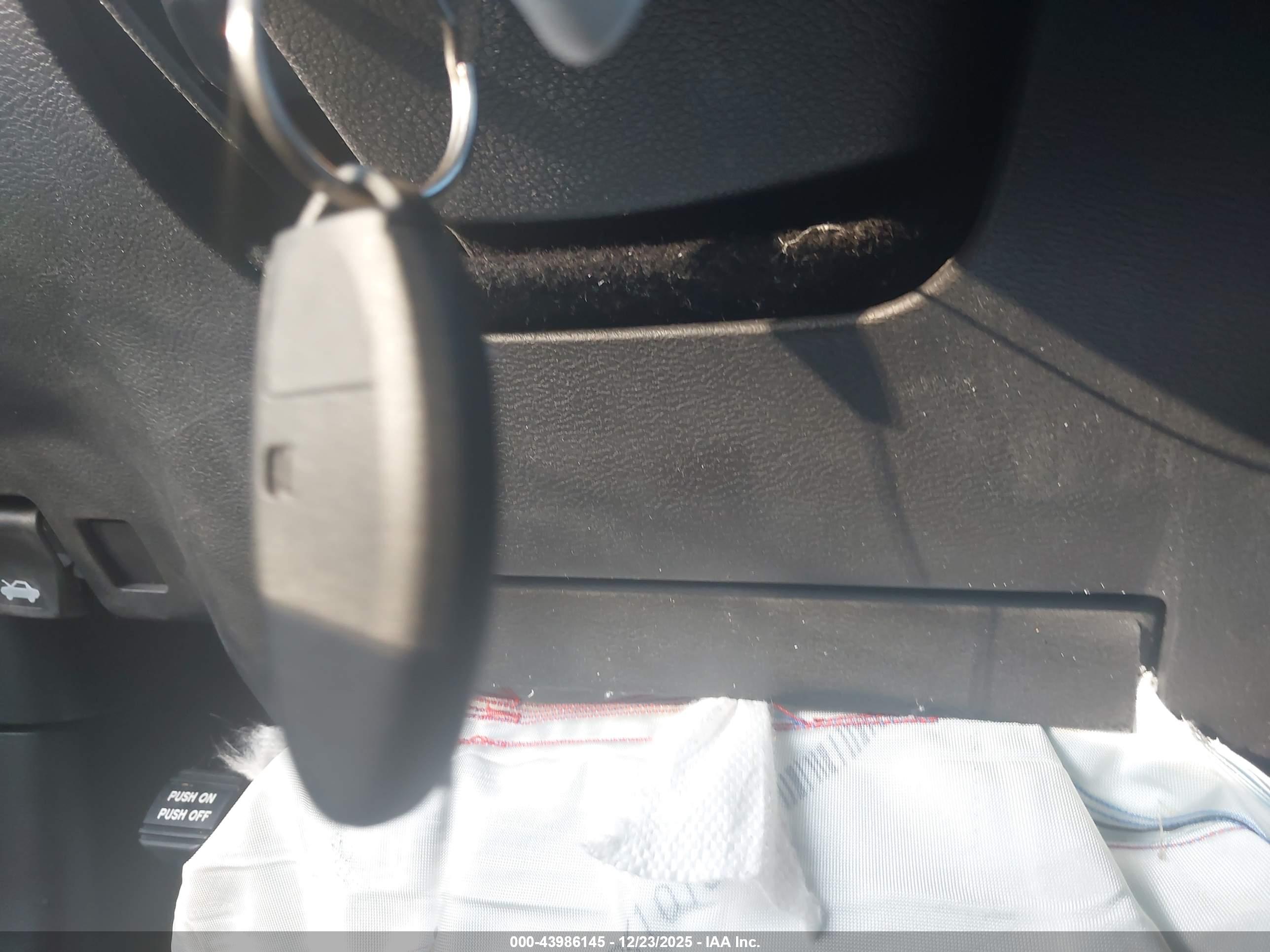 NISSAN MURANO image 11