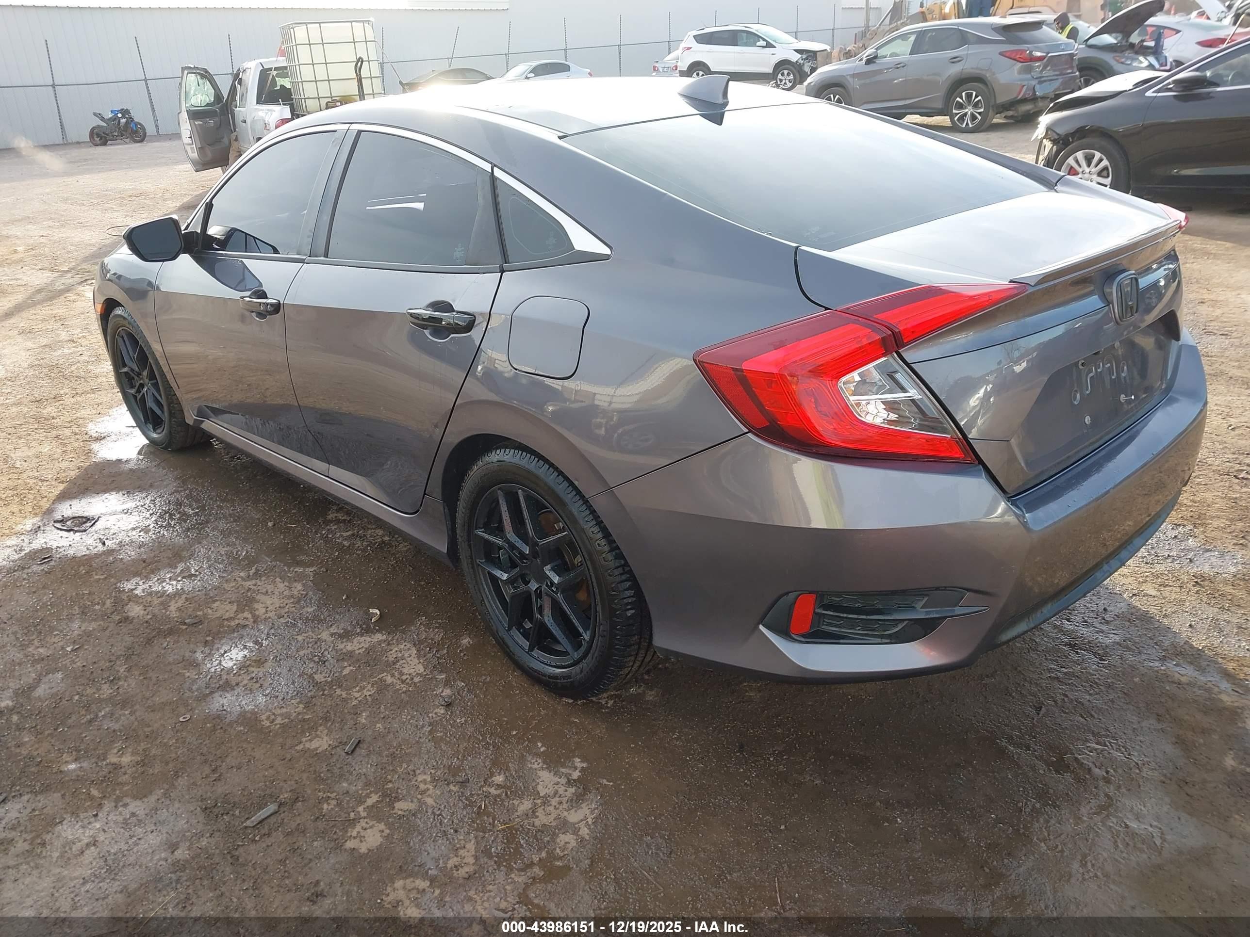 HONDA CIVIC image 3