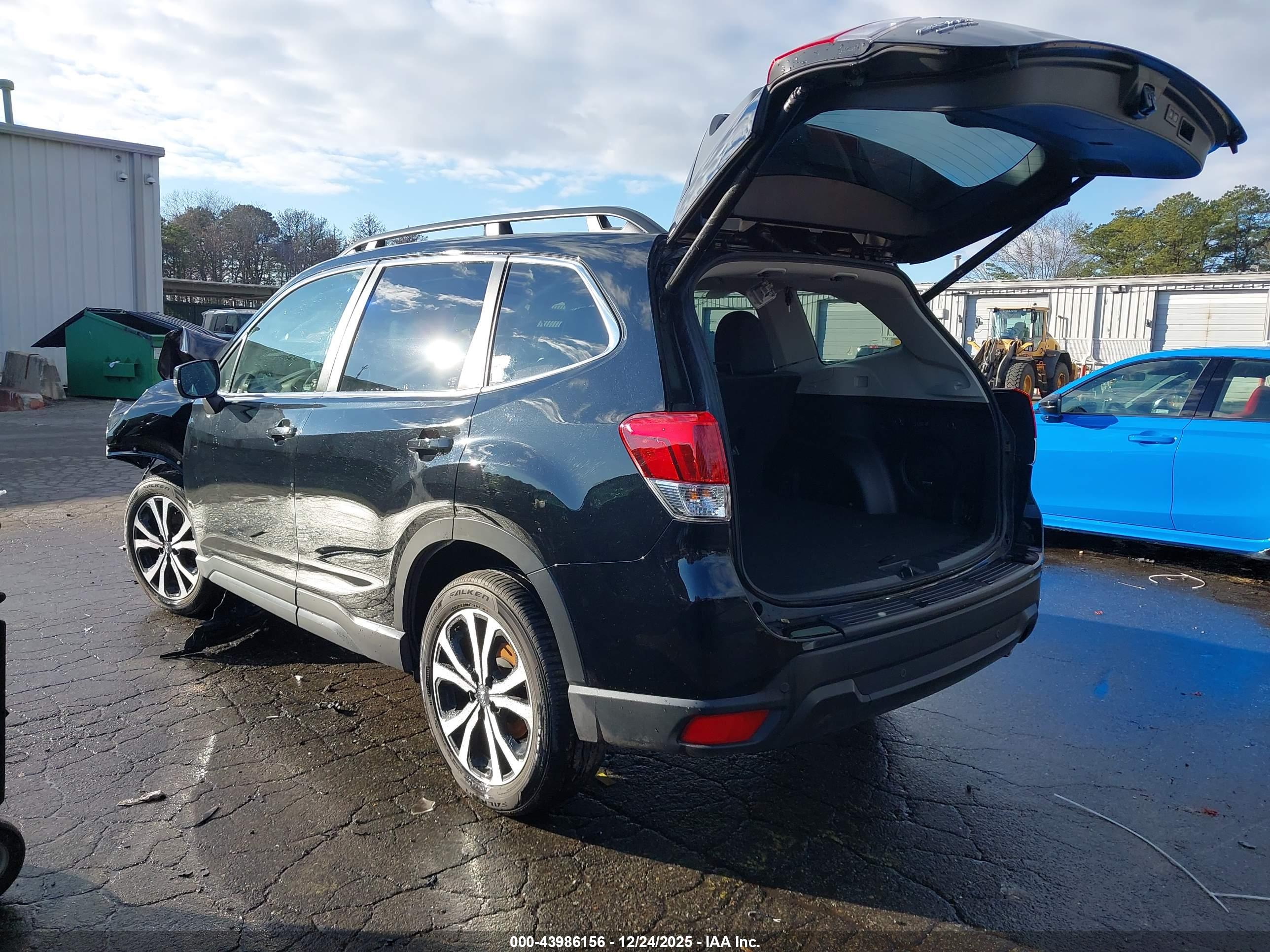 SUBARU FORESTER image 3
