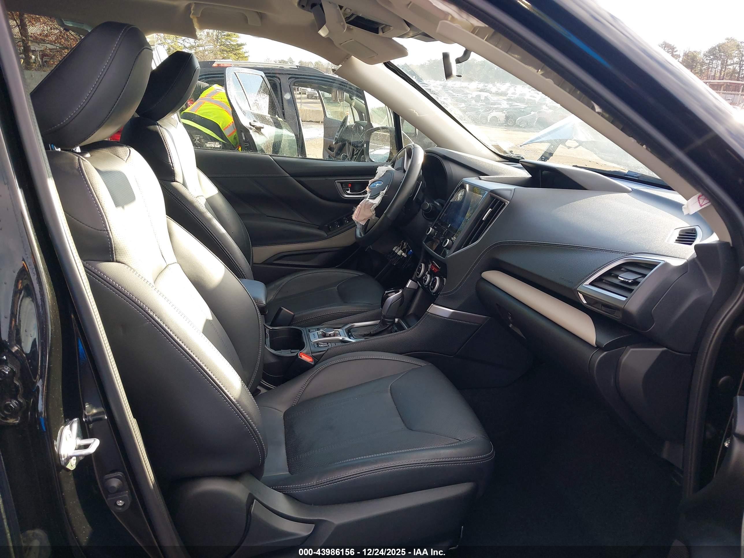 SUBARU FORESTER image 5