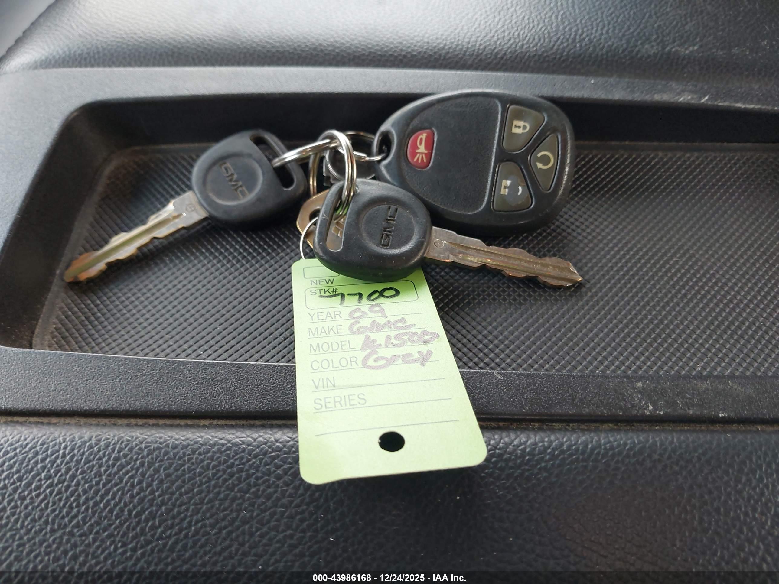 GMC SIERRA image 11