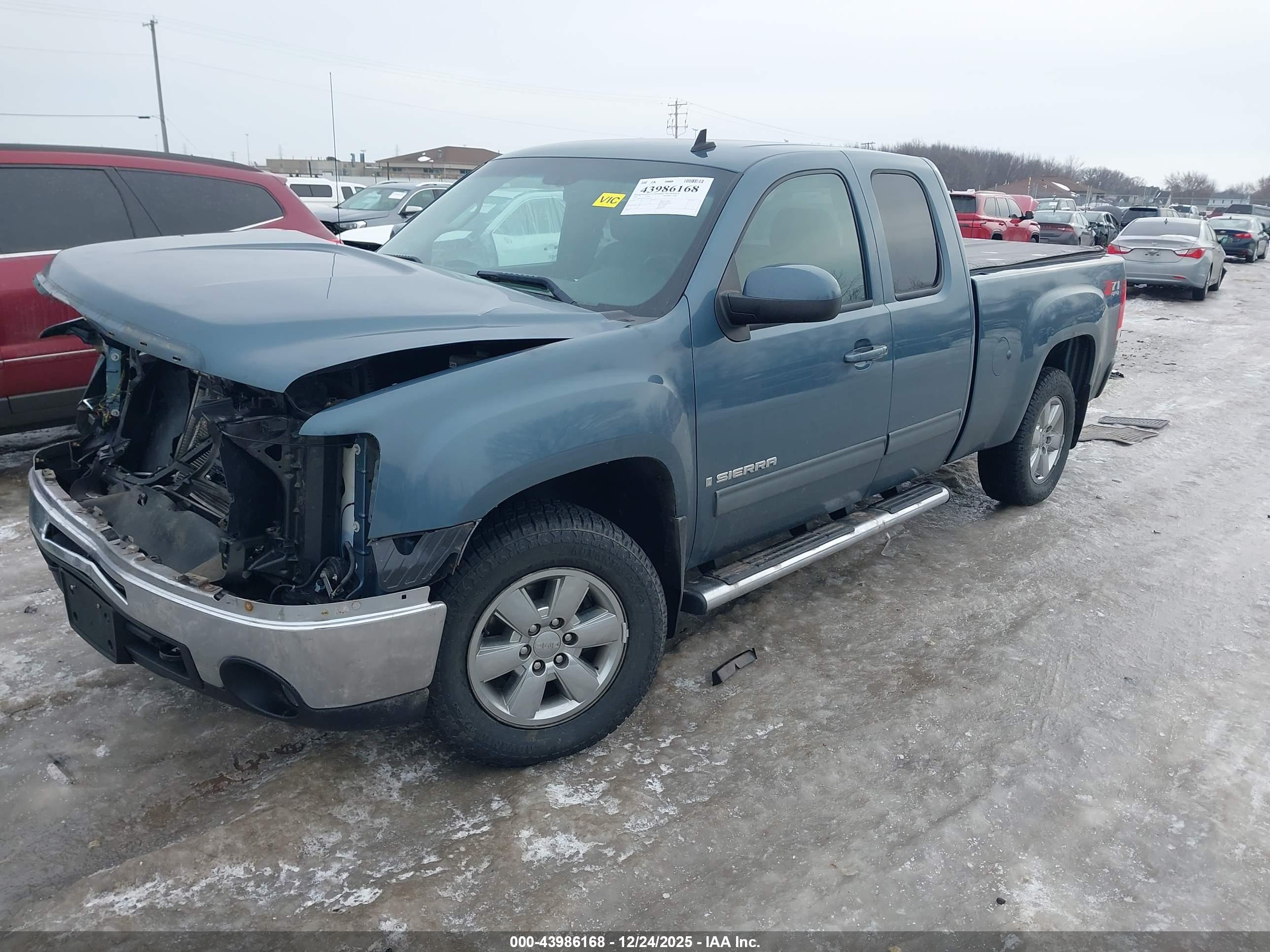 GMC SIERRA image 2