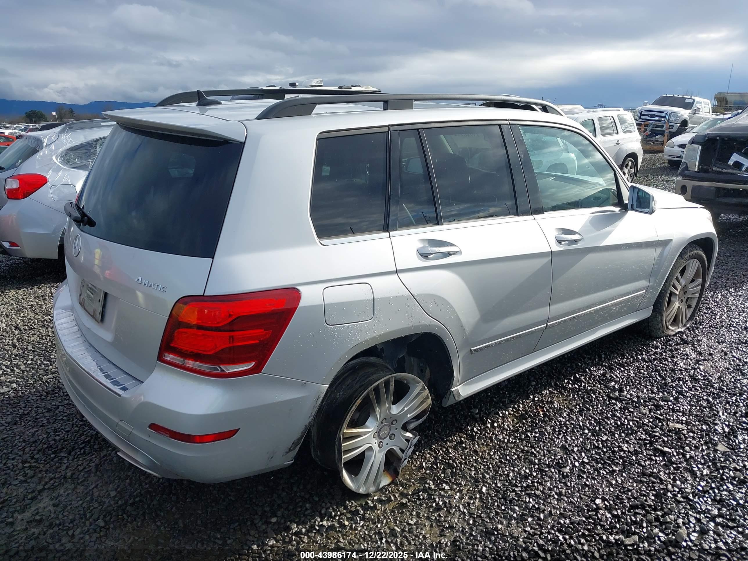 MERCEDES-BENZ GLK image 4