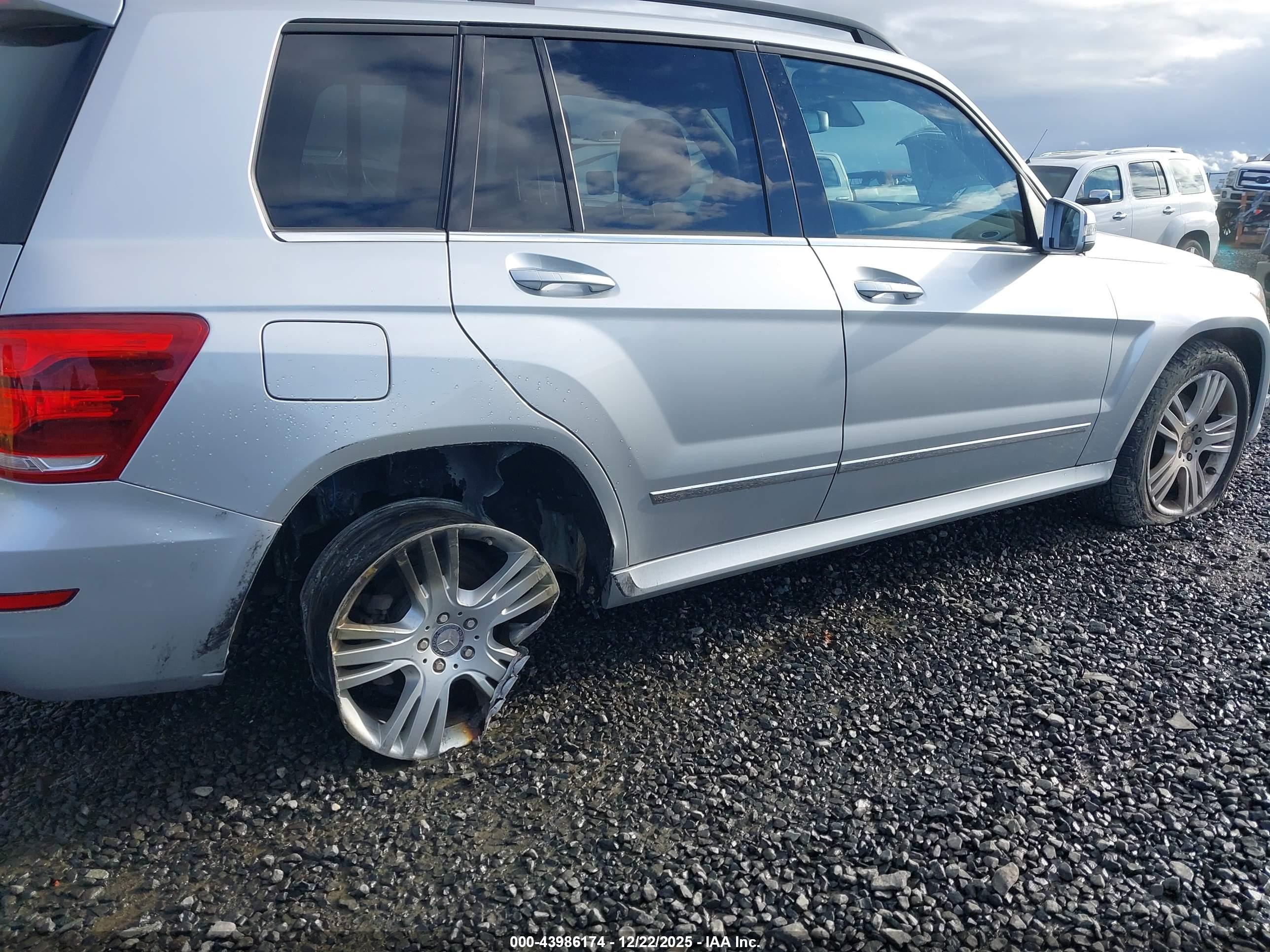 MERCEDES-BENZ GLK image 6