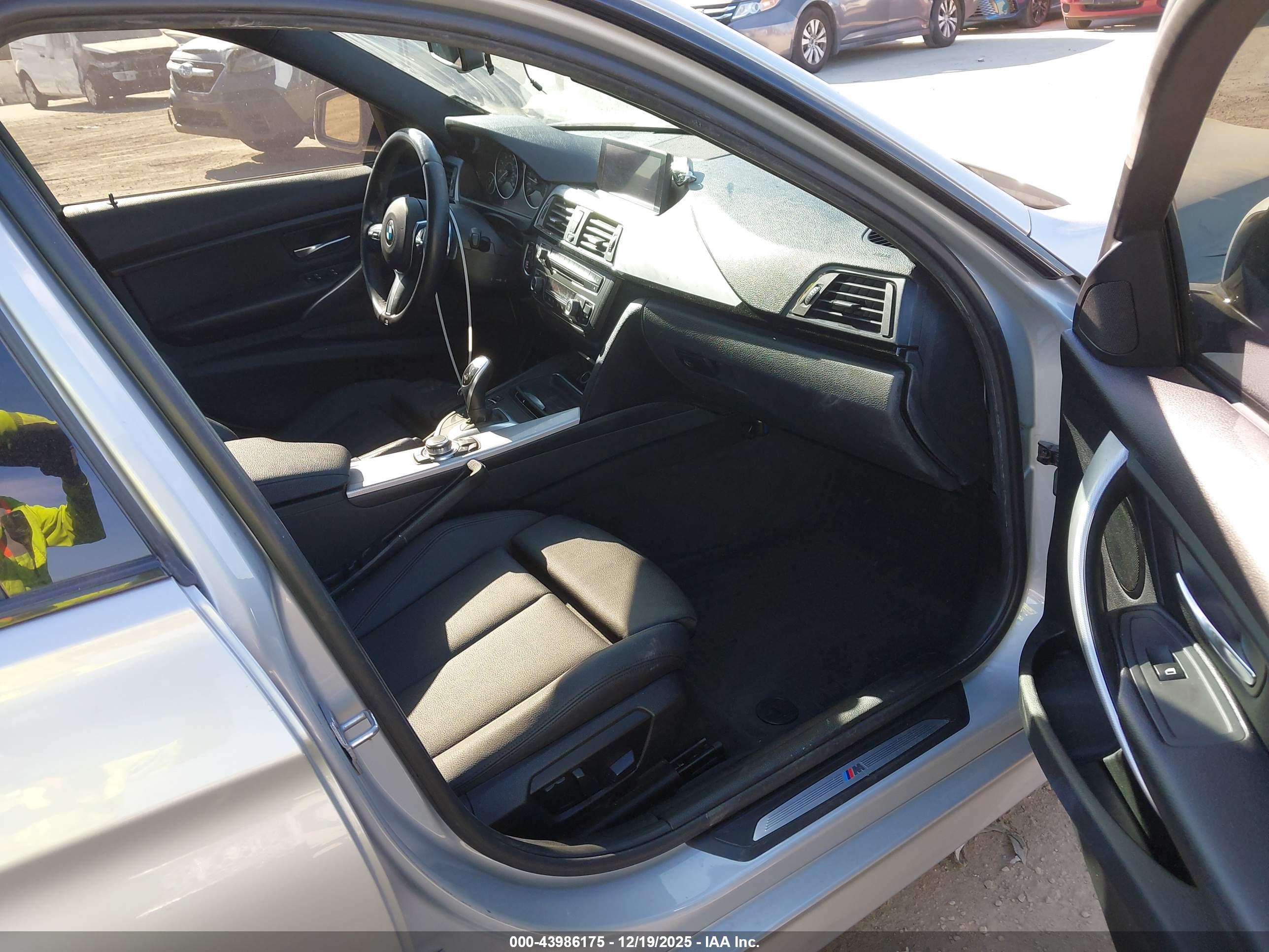 BMW 328I image 5