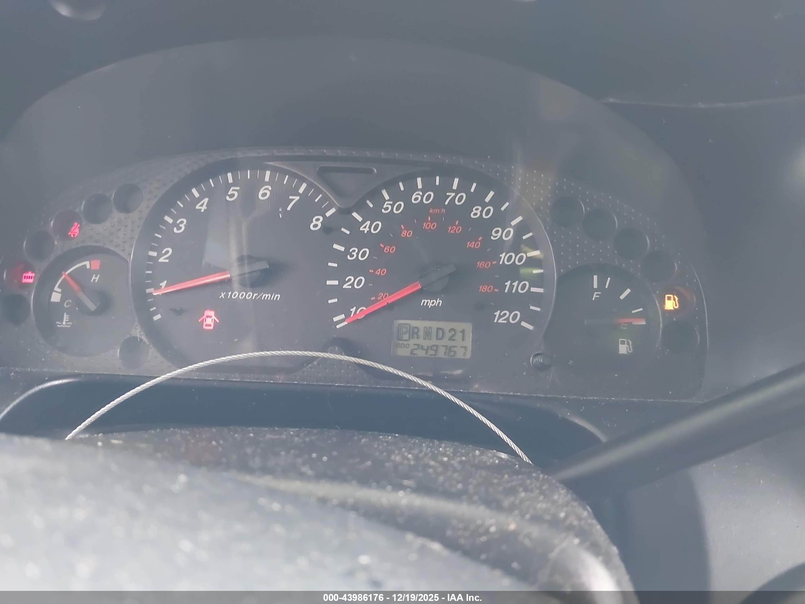 MAZDA TRIBUTE image 7