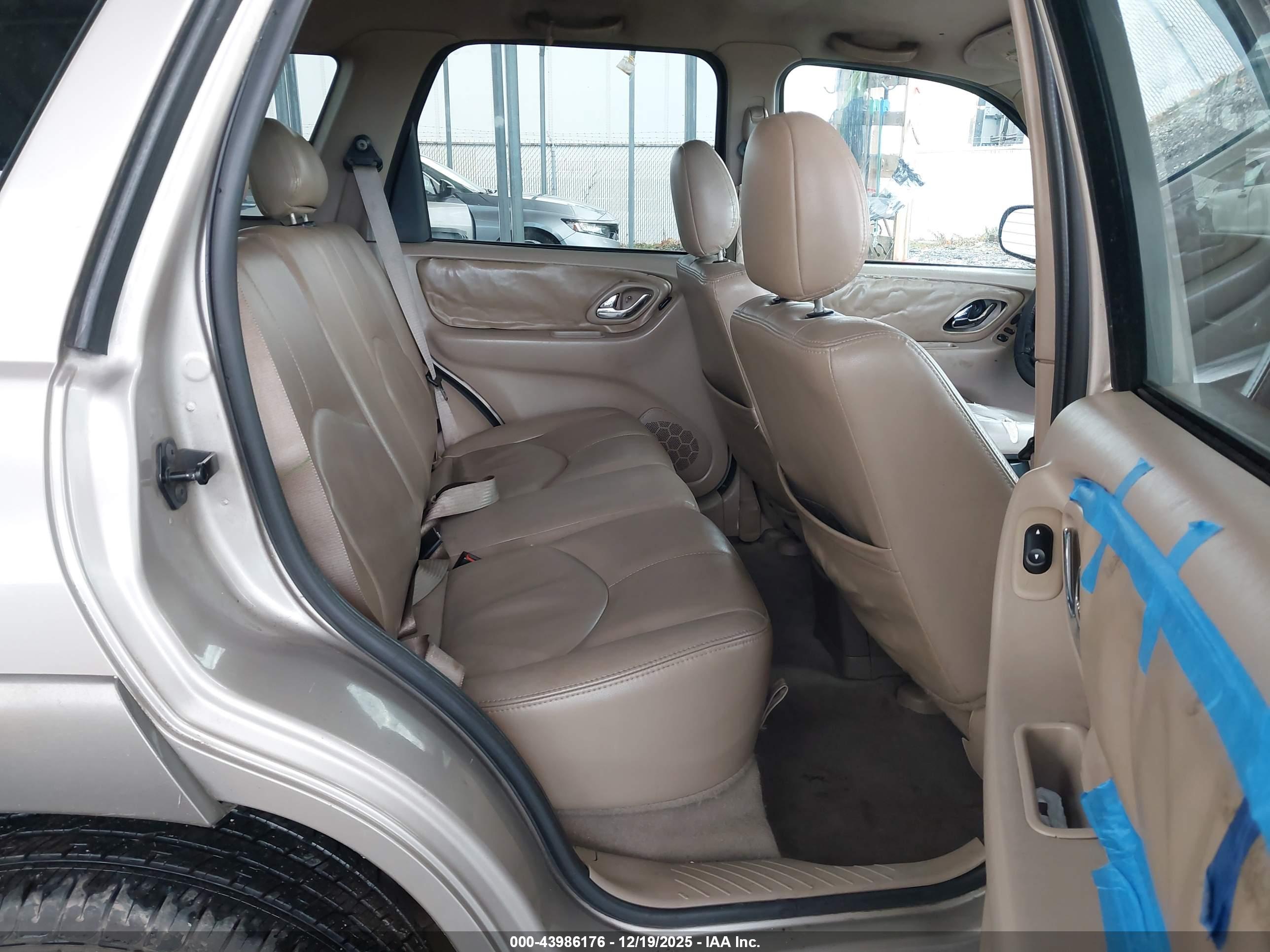 MAZDA TRIBUTE image 8