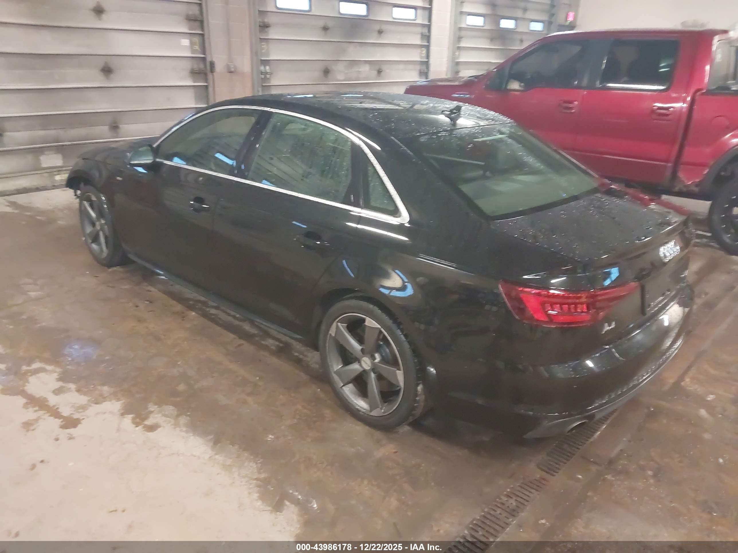AUDI A4 image 3
