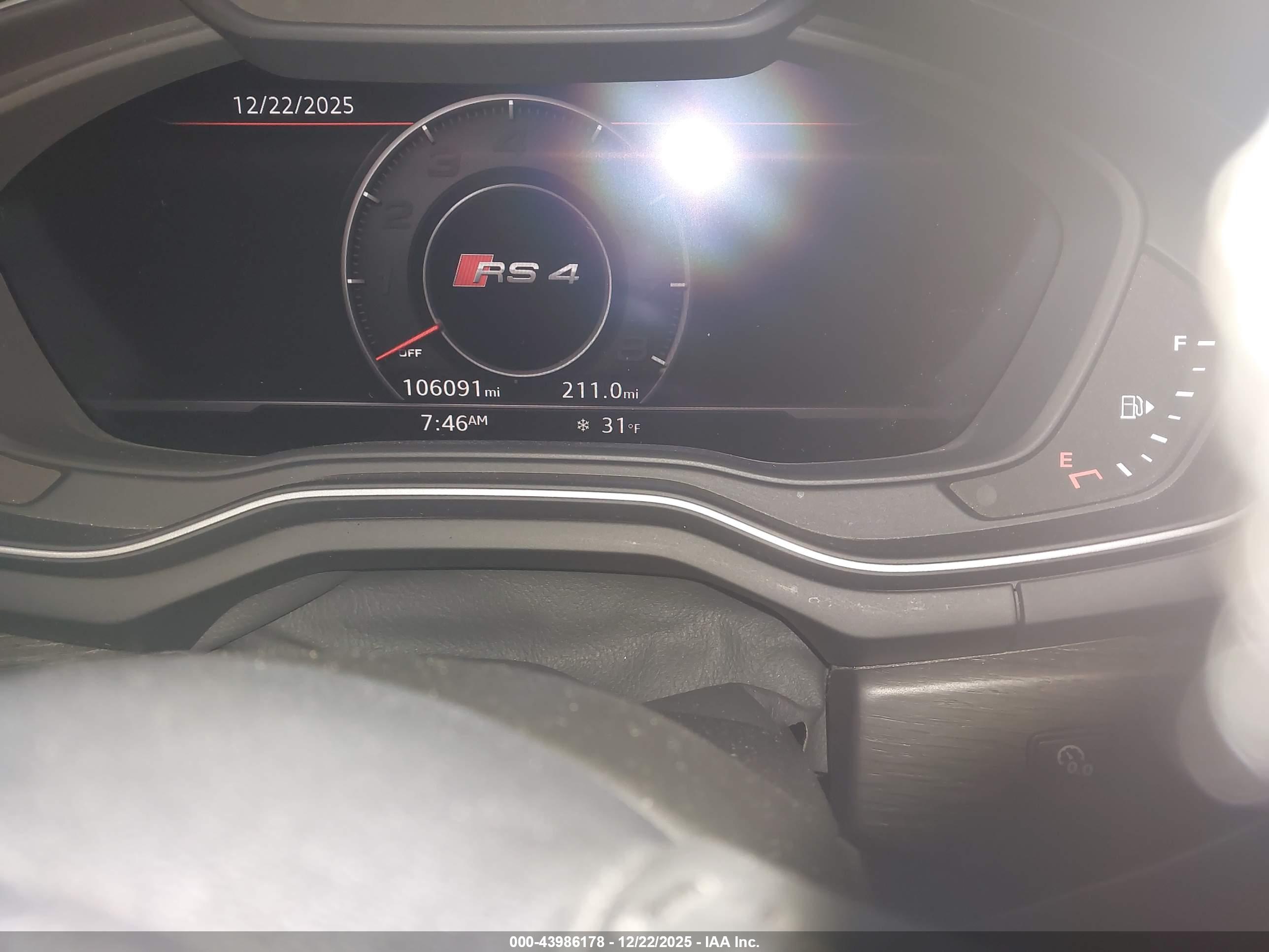AUDI A4 image 7