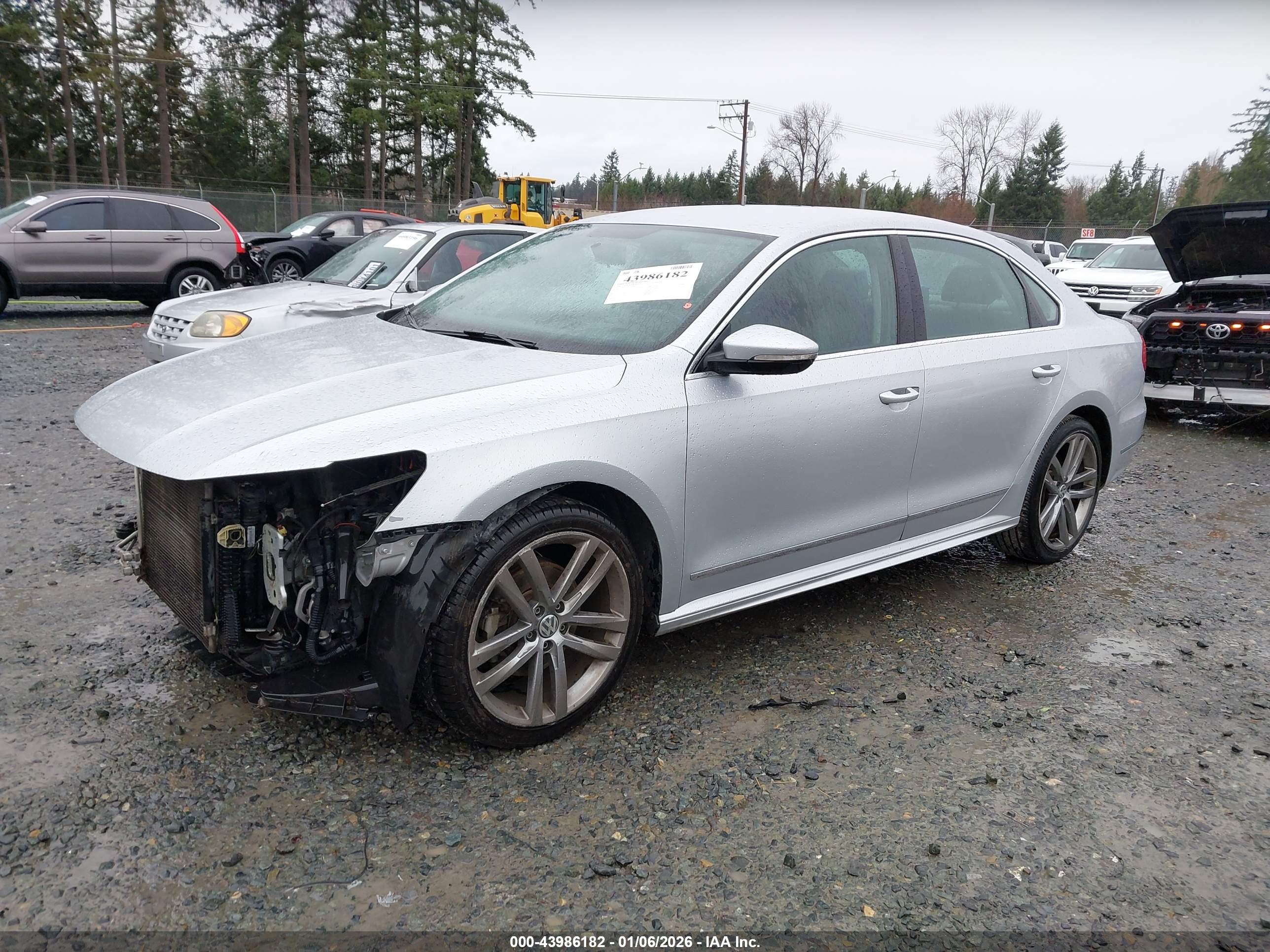 VOLKSWAGEN PASSAT image 2