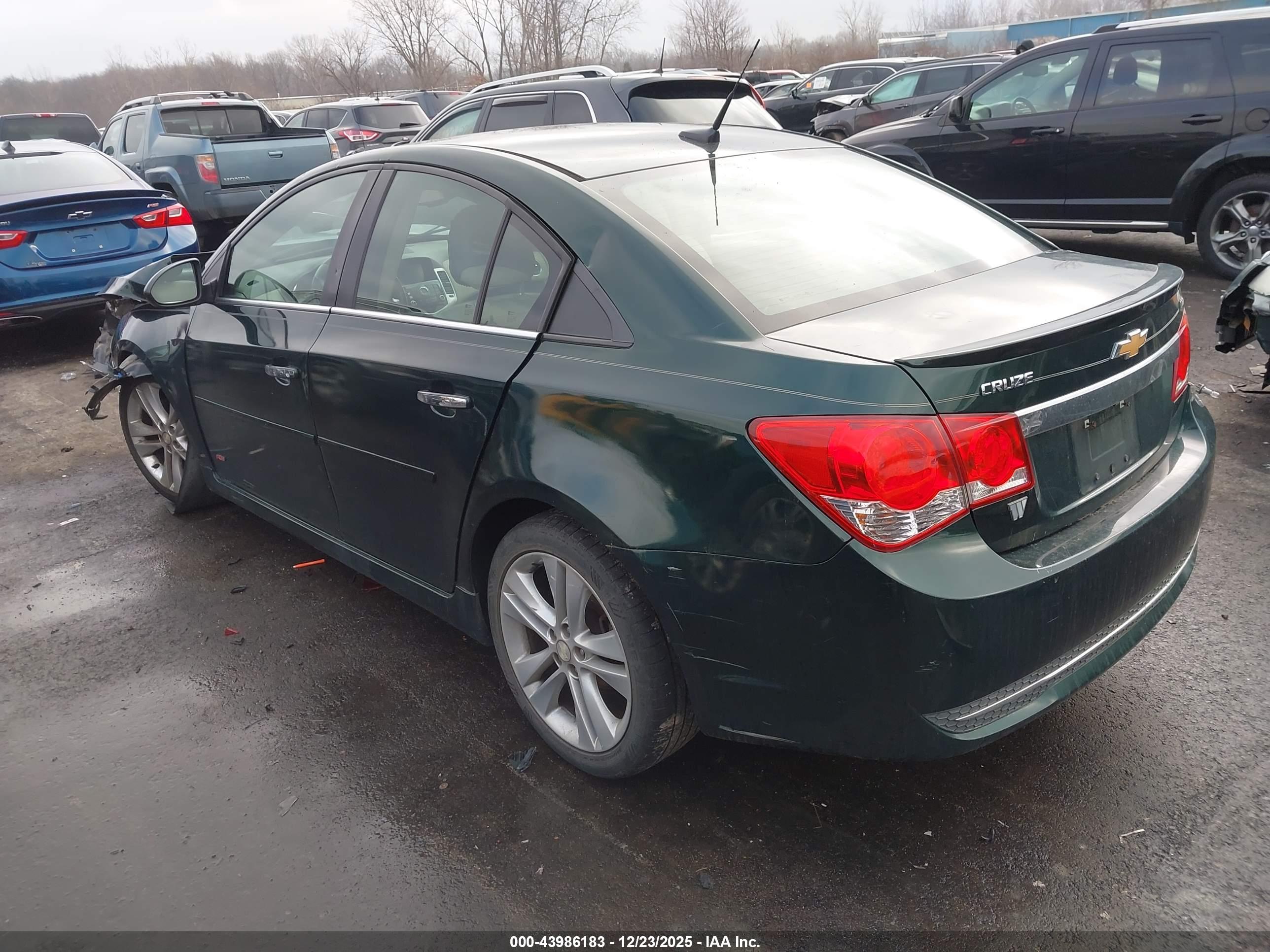 CHEVROLET CRUZE image 3