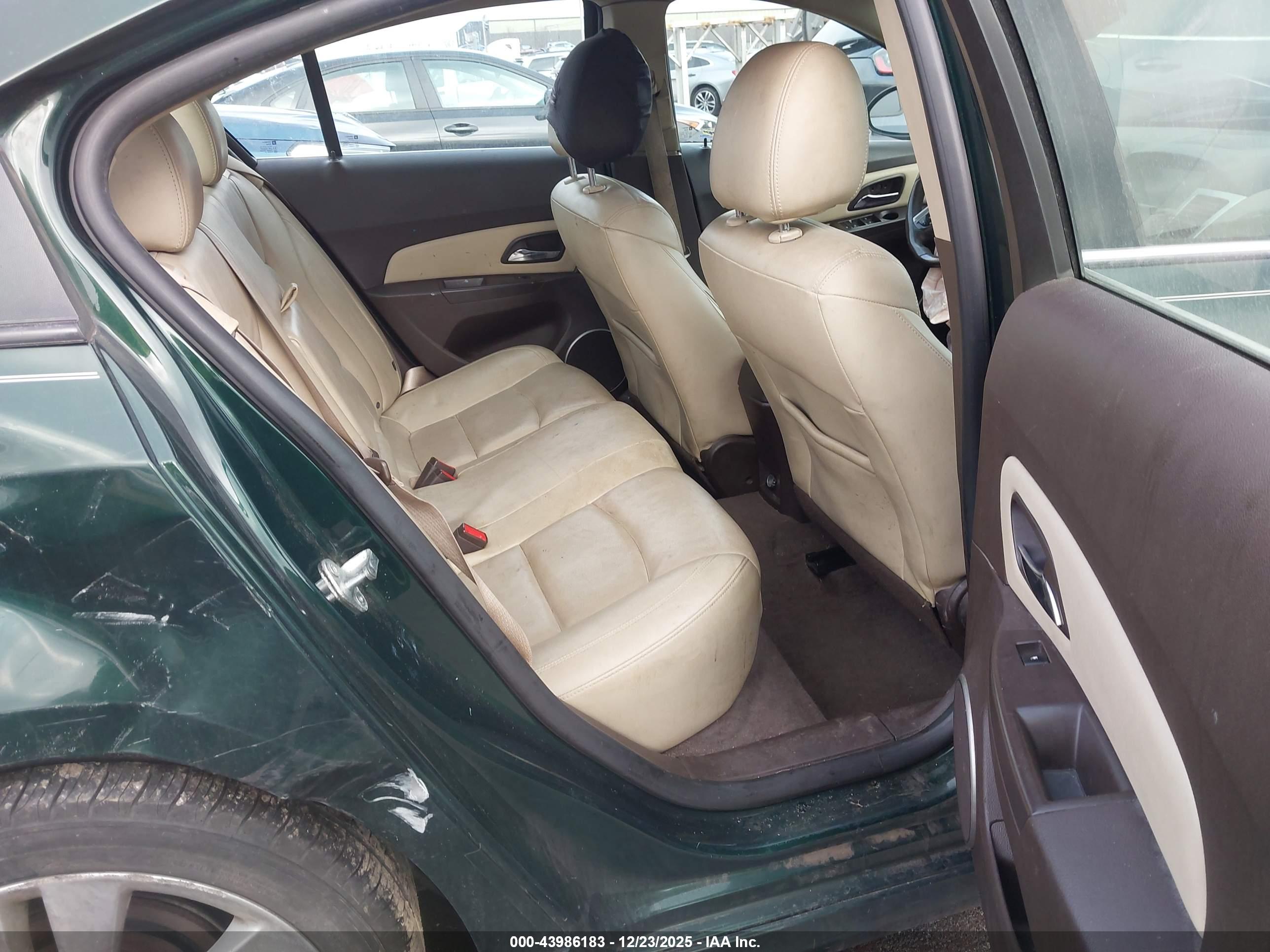 CHEVROLET CRUZE image 8