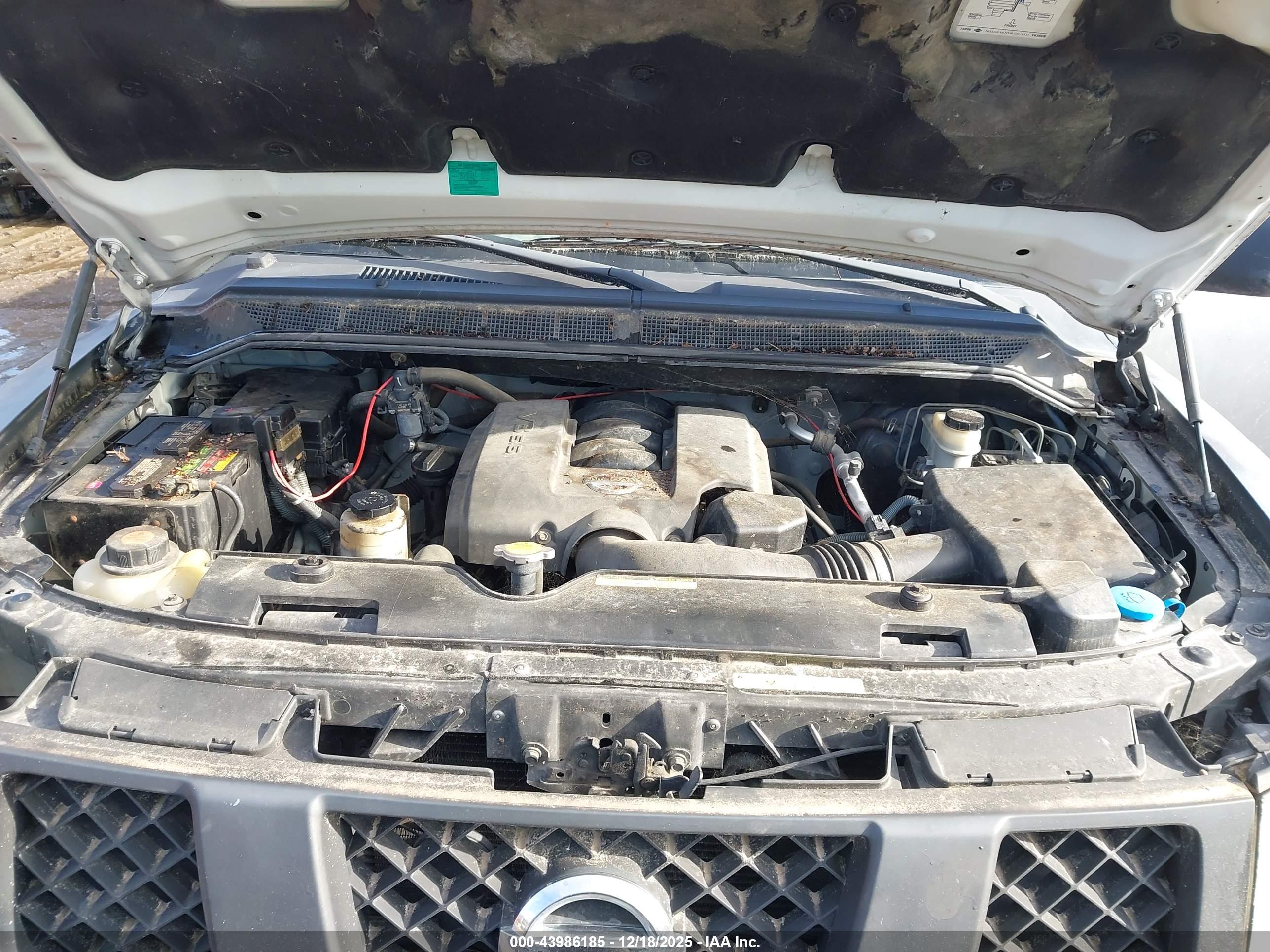 NISSAN TITAN image 10