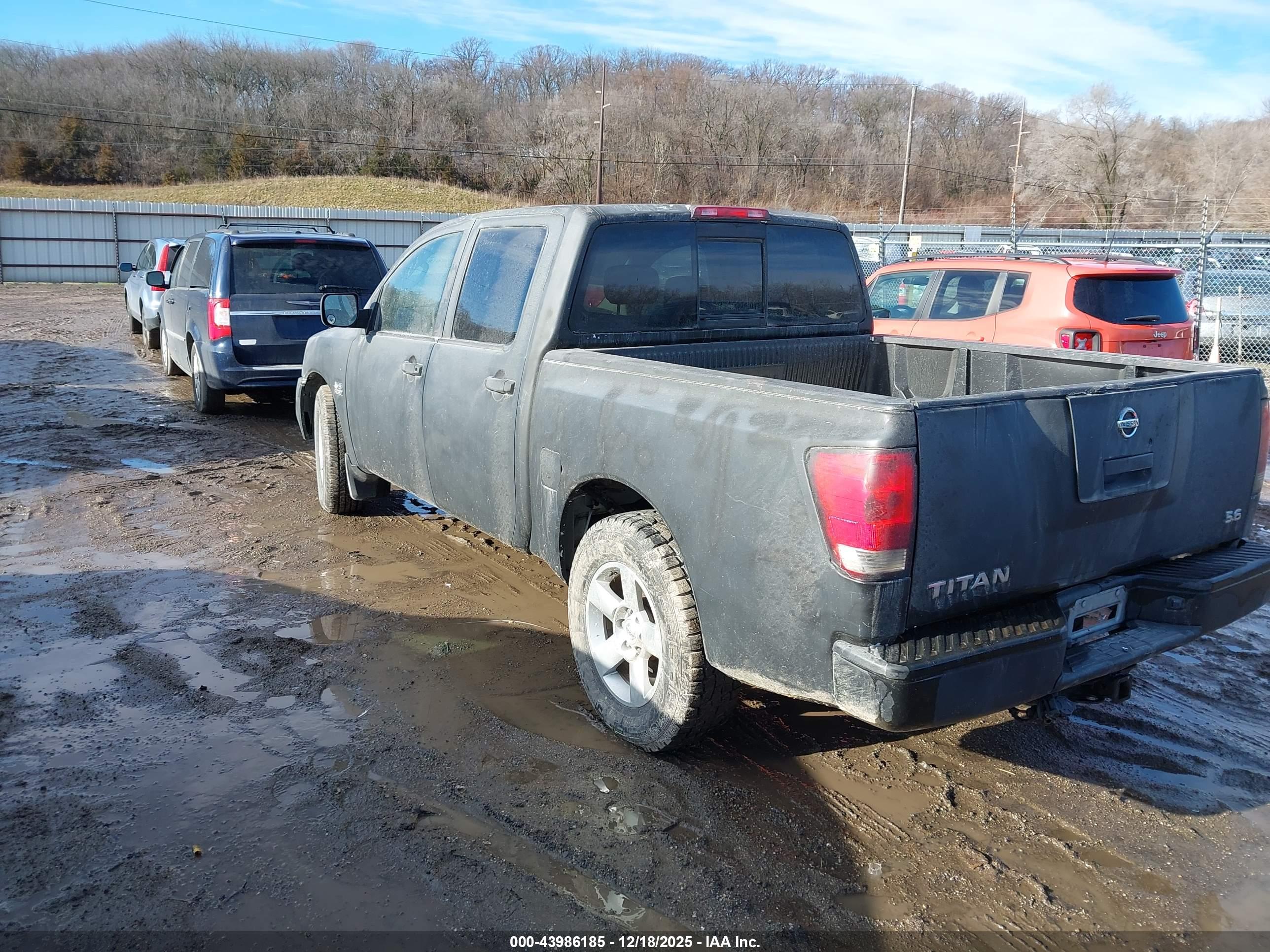 NISSAN TITAN image 3