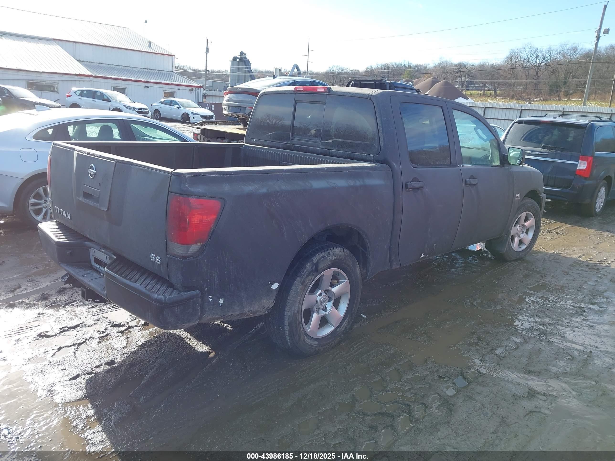 NISSAN TITAN image 4