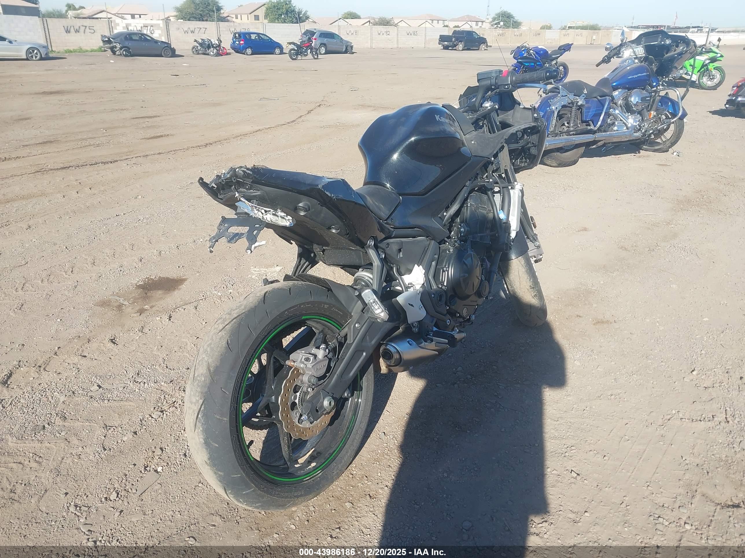 KAWASAKI EX650 image 4