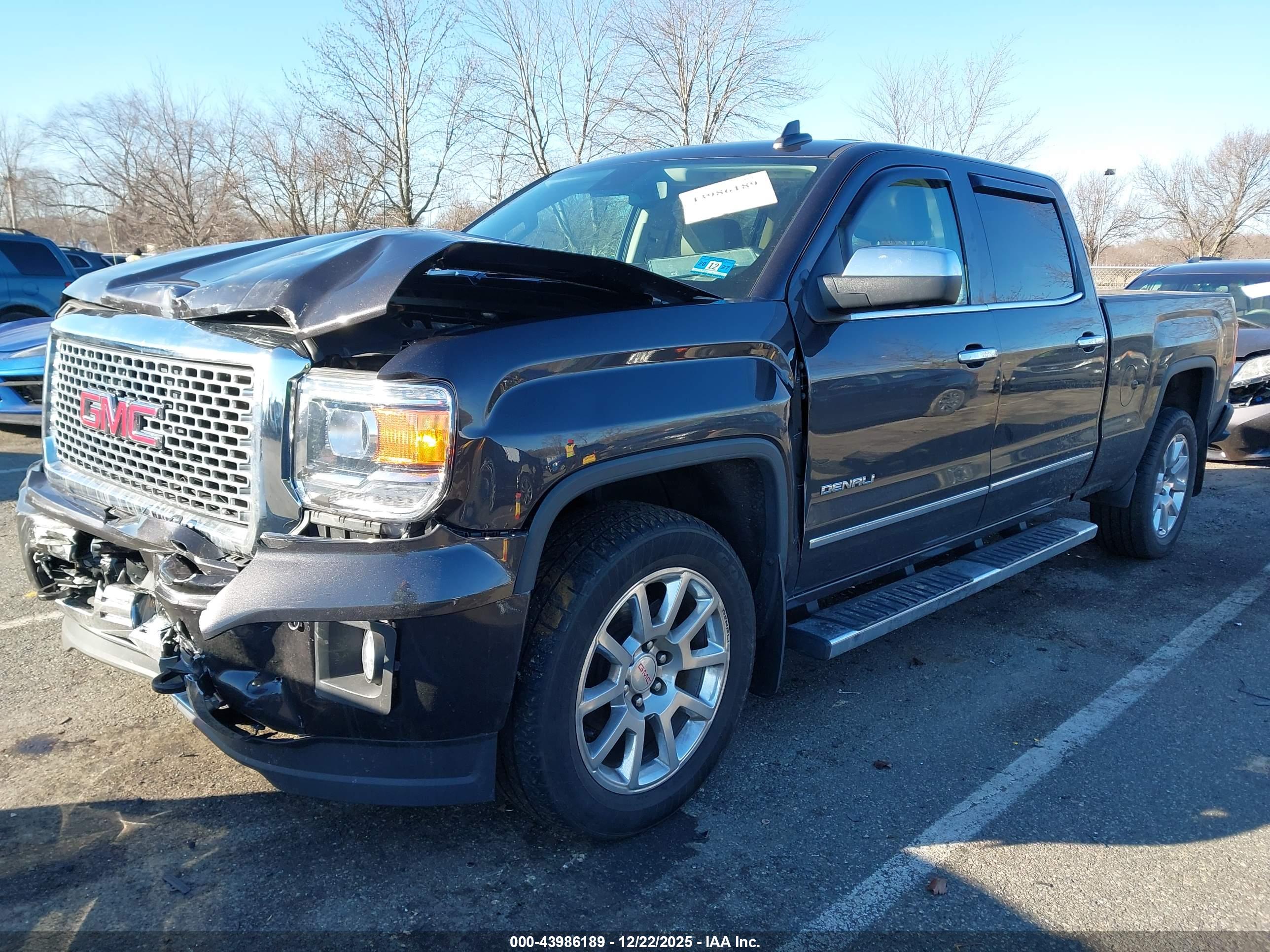 GMC SIERRA image 2