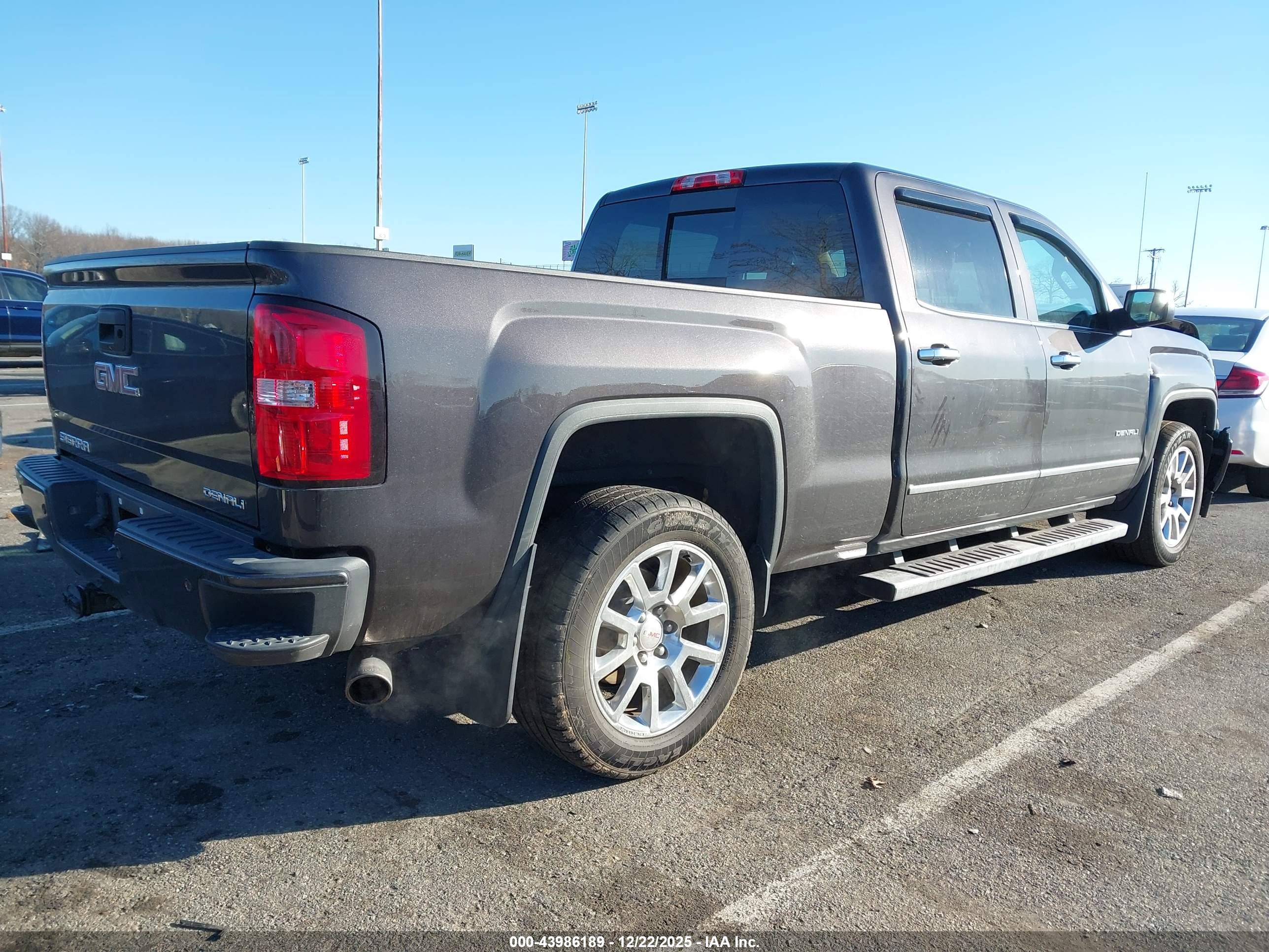 GMC SIERRA image 4