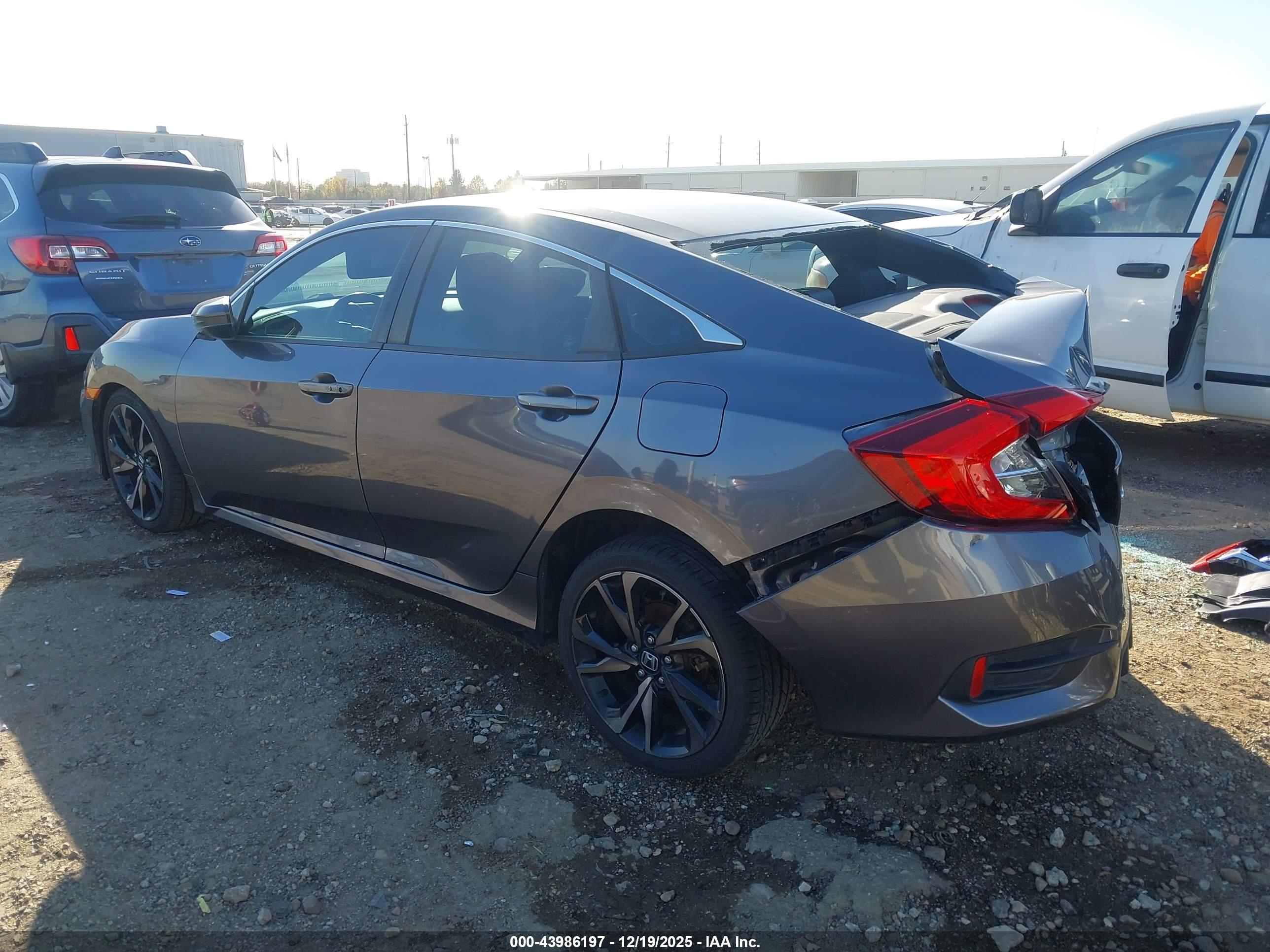 HONDA CIVIC image 3