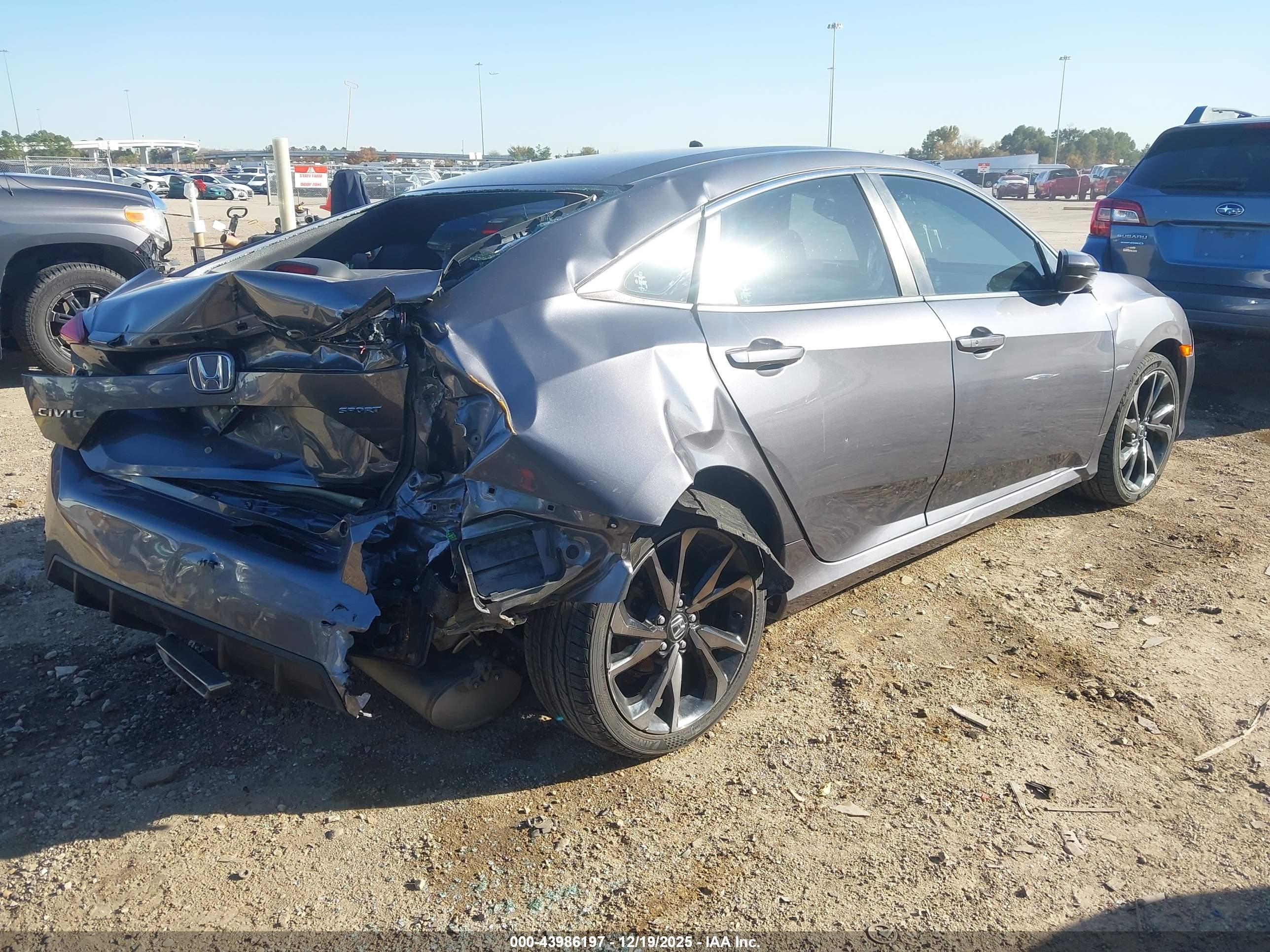 HONDA CIVIC image 4