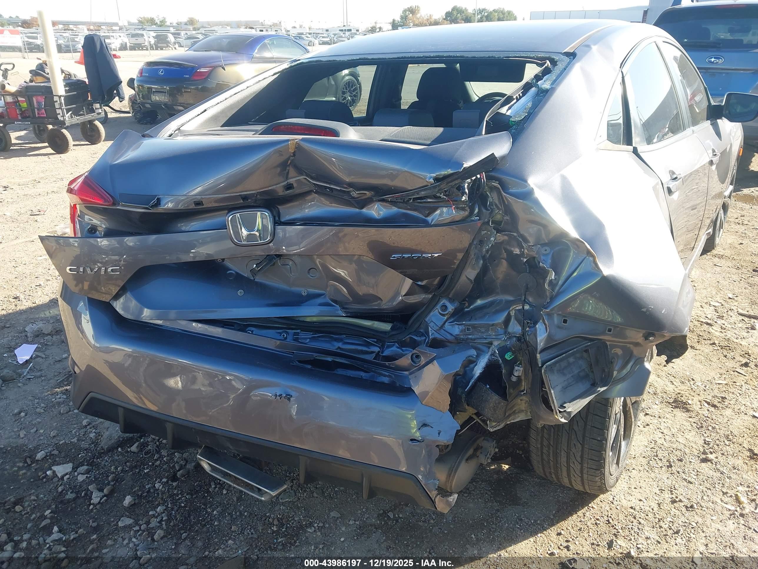 HONDA CIVIC image 6