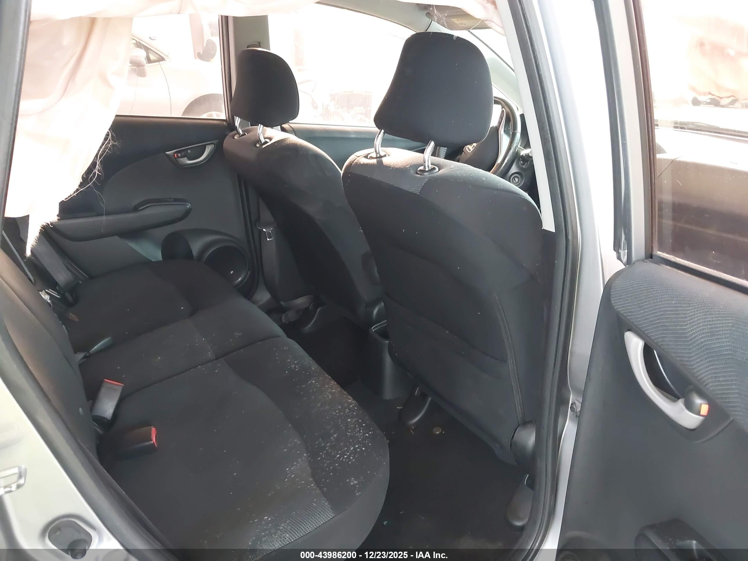 HONDA FIT image 8