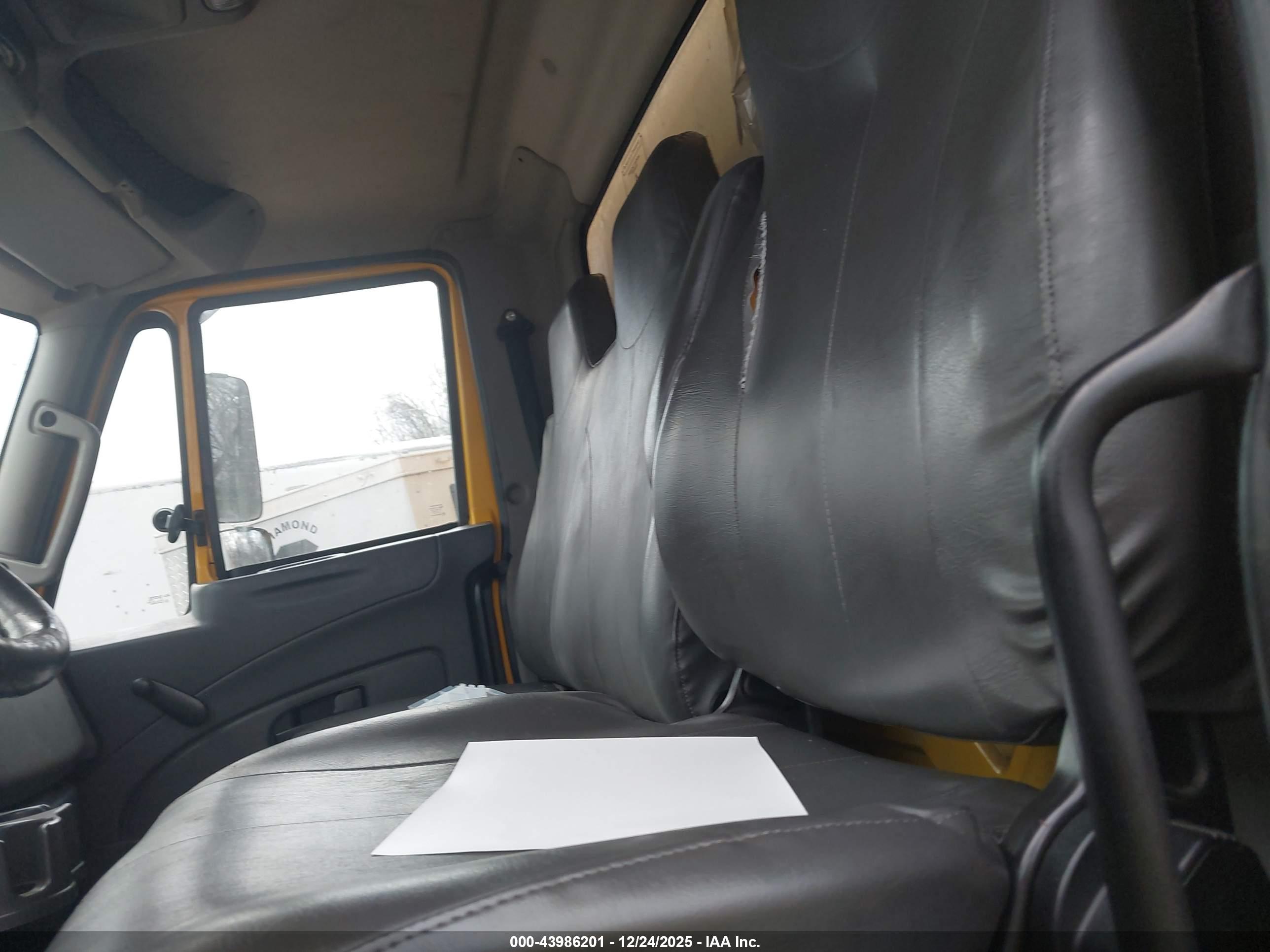 INTERNATIONAL DURASTAR image 8