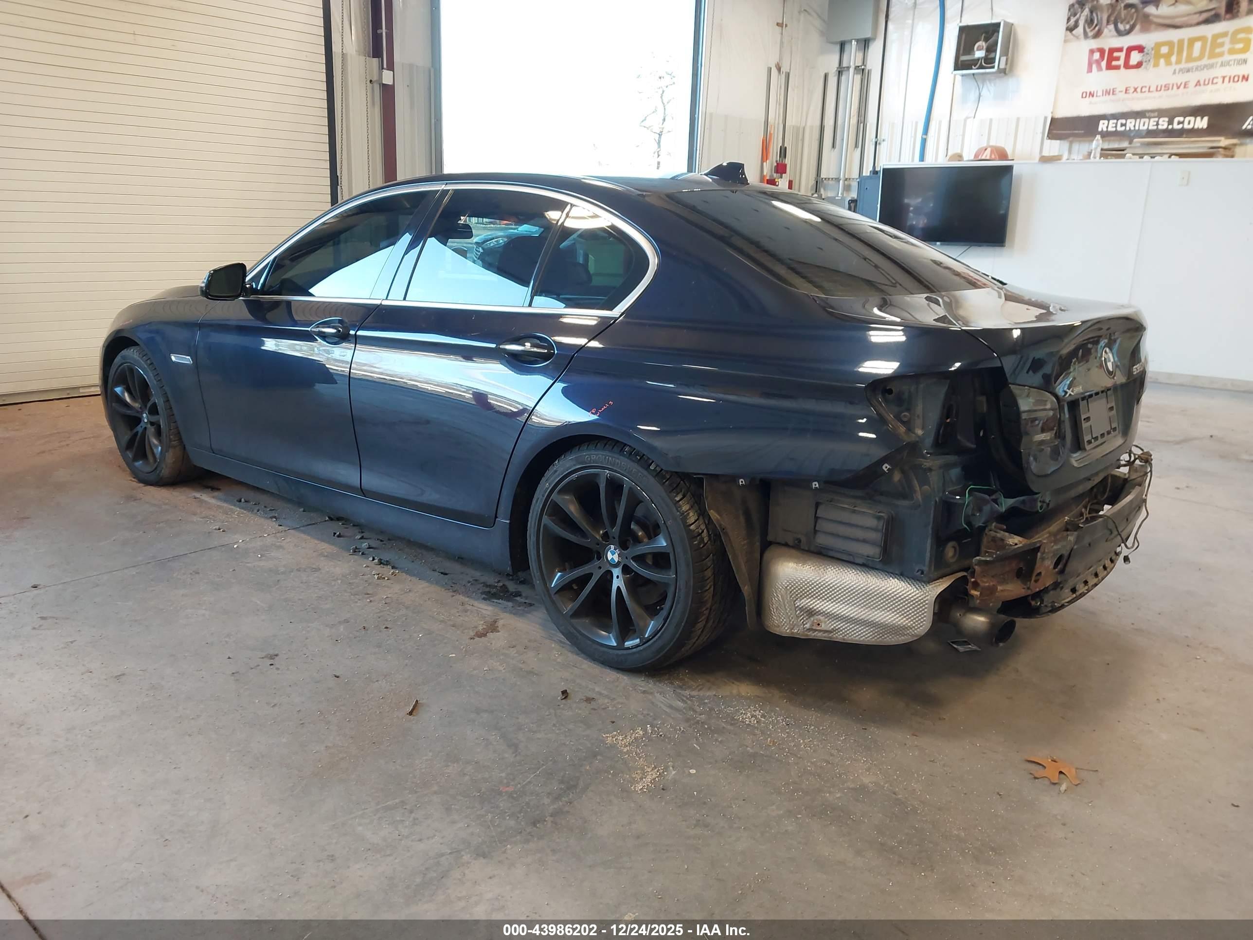 BMW 535I image 3