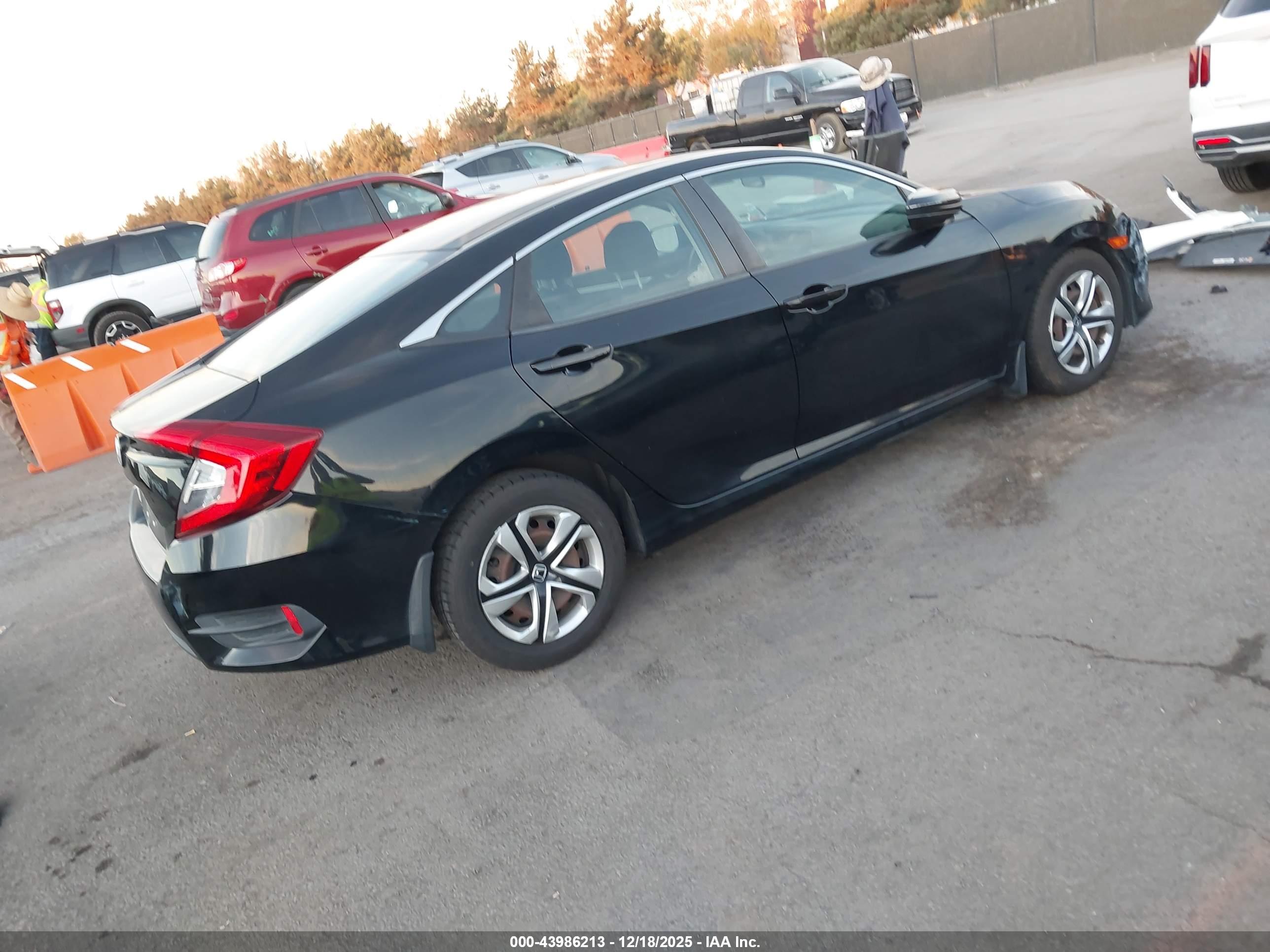 HONDA CIVIC image 4